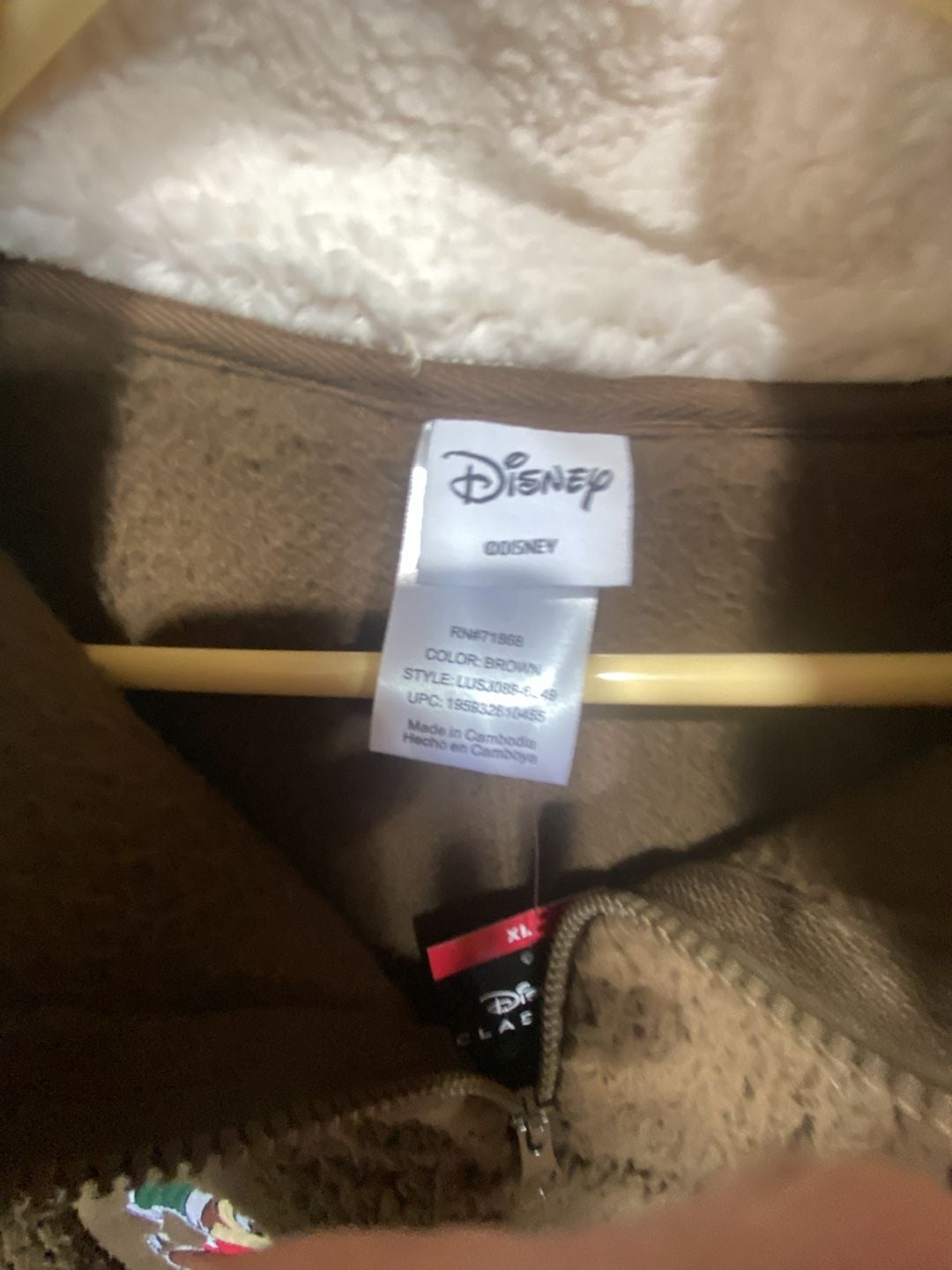 Disney Chip & Dale Sherpa 1/2 Zip Pullover Size XL Brown NWT 8