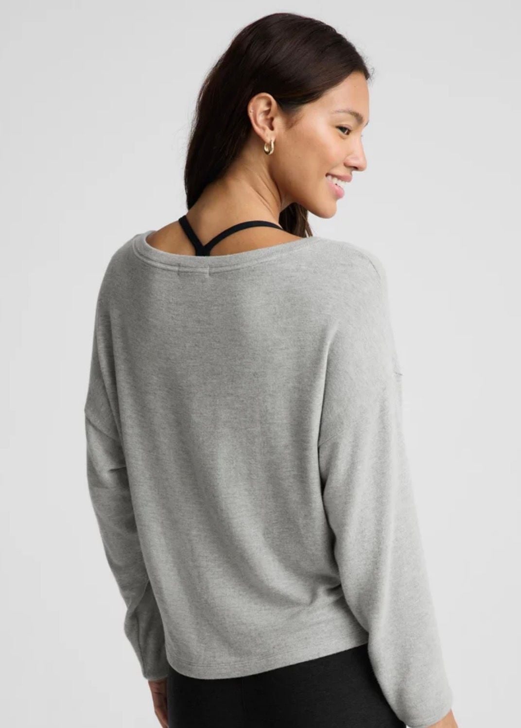 Beyond Yoga Luxelayer Pullover Size M Heather Gray Top 2
