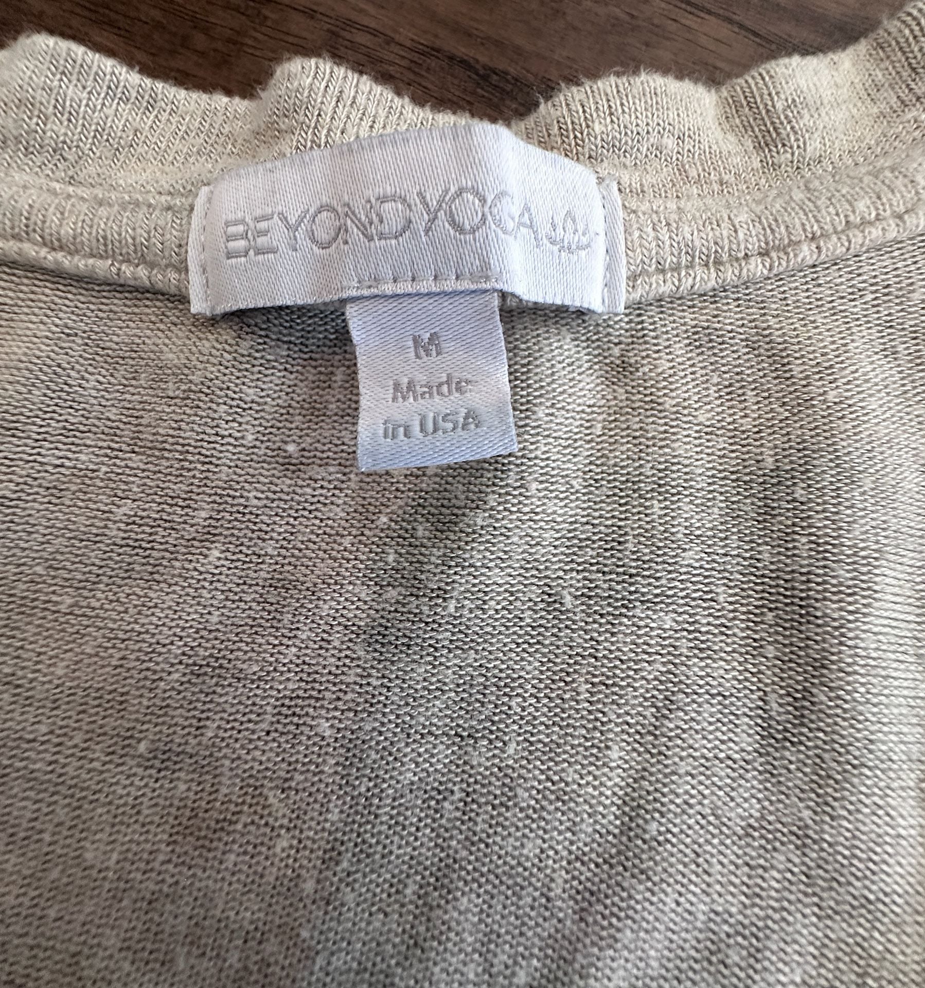 Beyond Yoga Luxelayer Pullover Size M Heather Gray Top 4