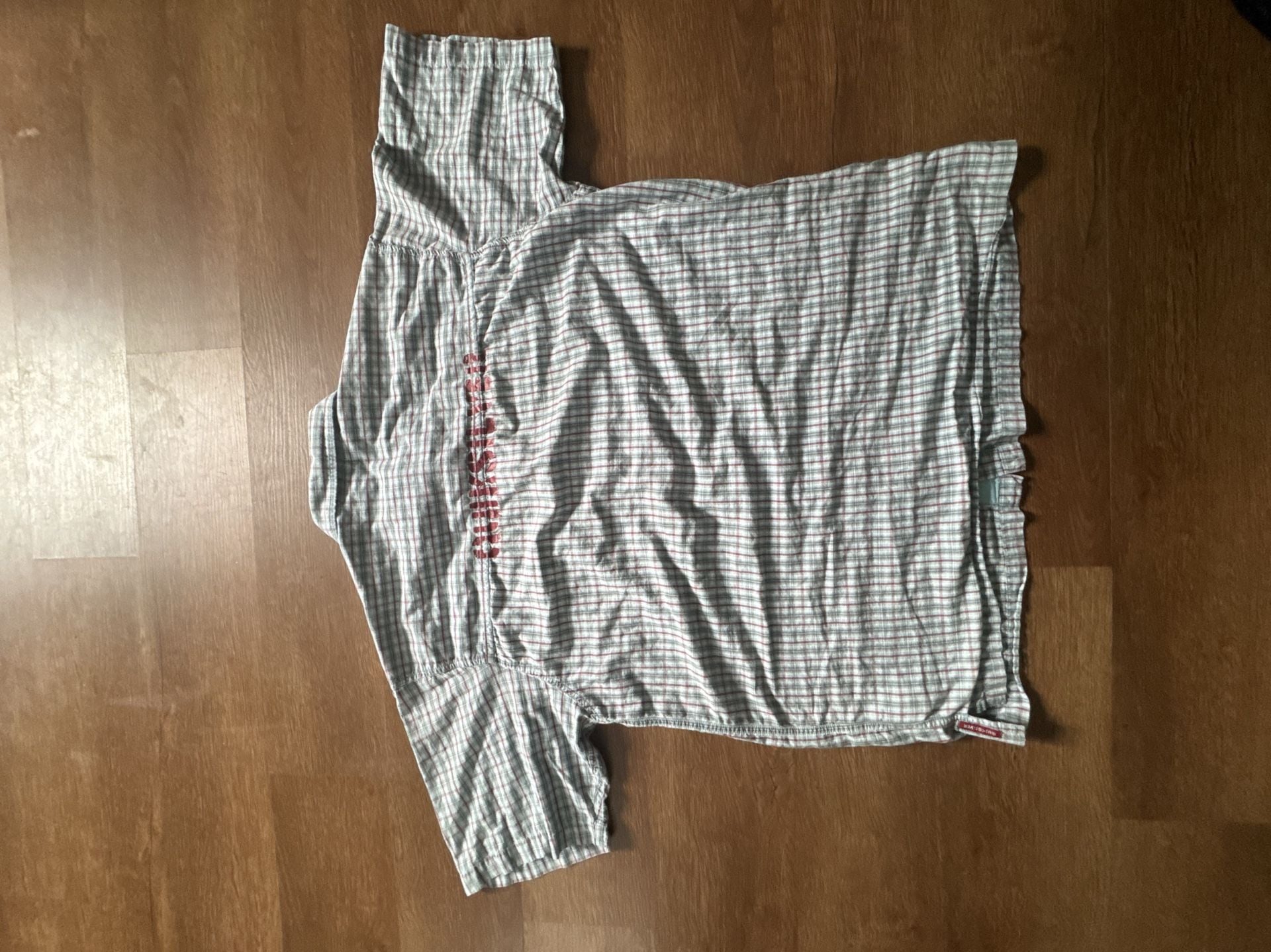 Quiksilver Plaid Button-Up Short Sleeve Shirt Size L Blue Red 4