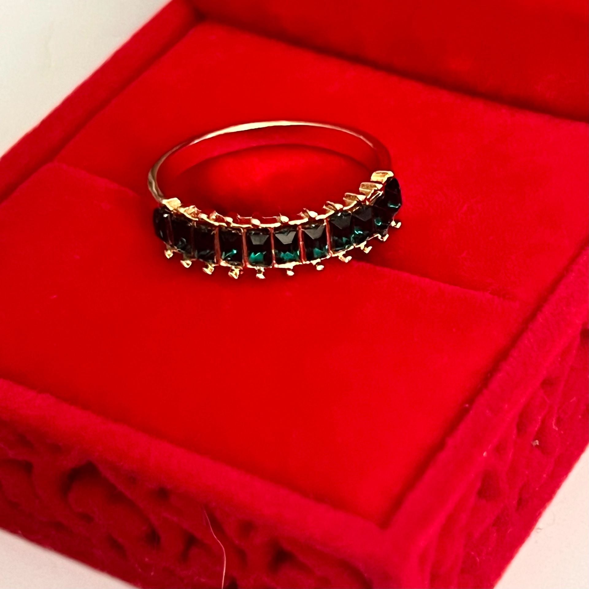 Baguette Cut Emerald Gemstone Gold Band Size 8 3
