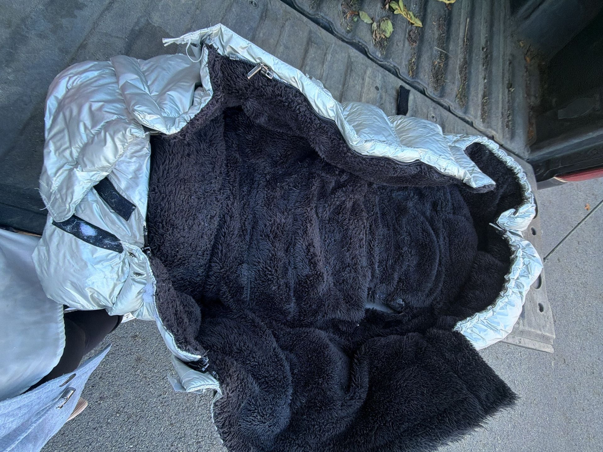 7 A.M. Enfant Stroller Footmuff Silver Metallic Puffer Fleece Lining 4