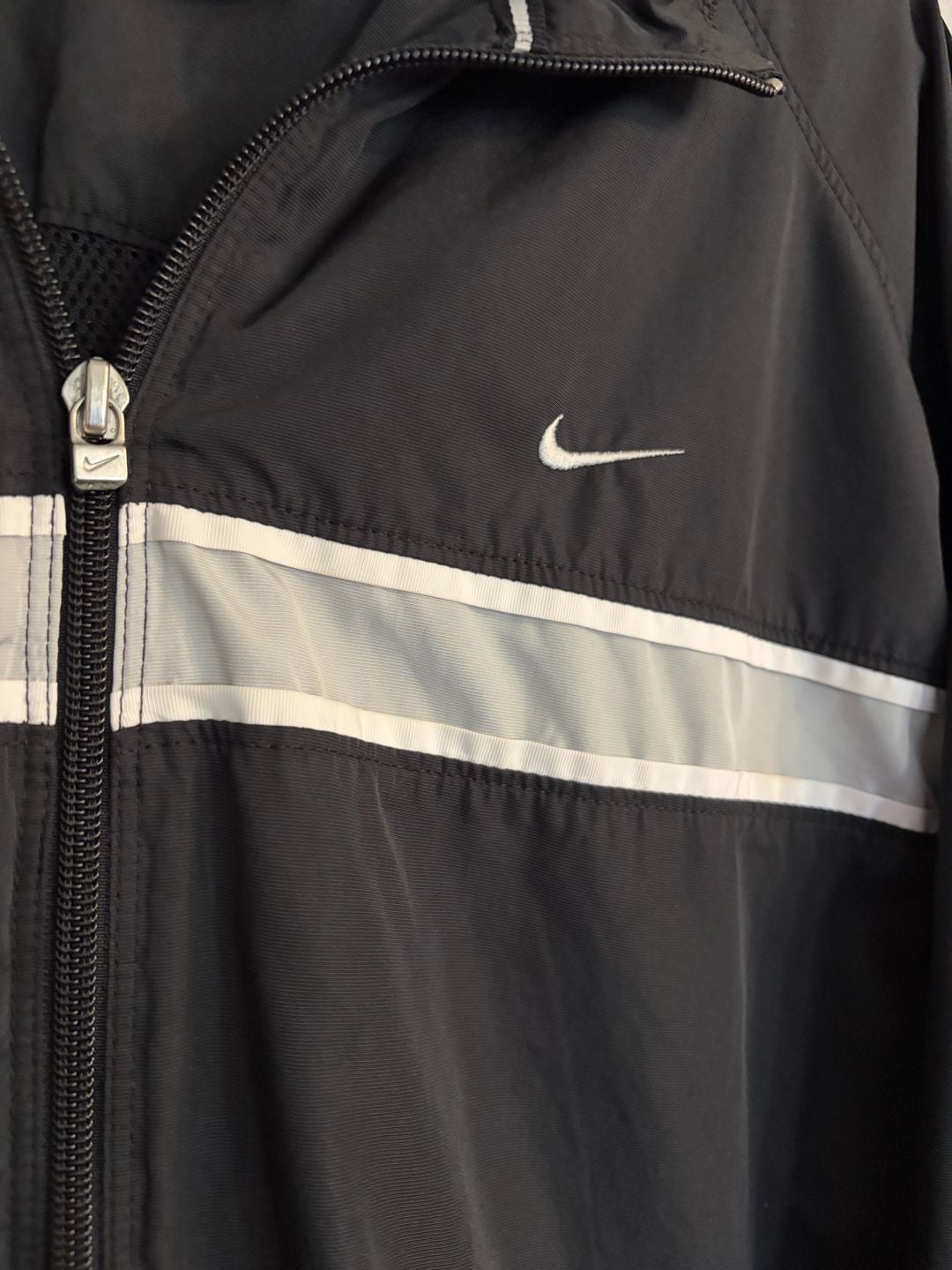 Nike Windbreaker Jacket Size XL Black White Striped Full Zip 3