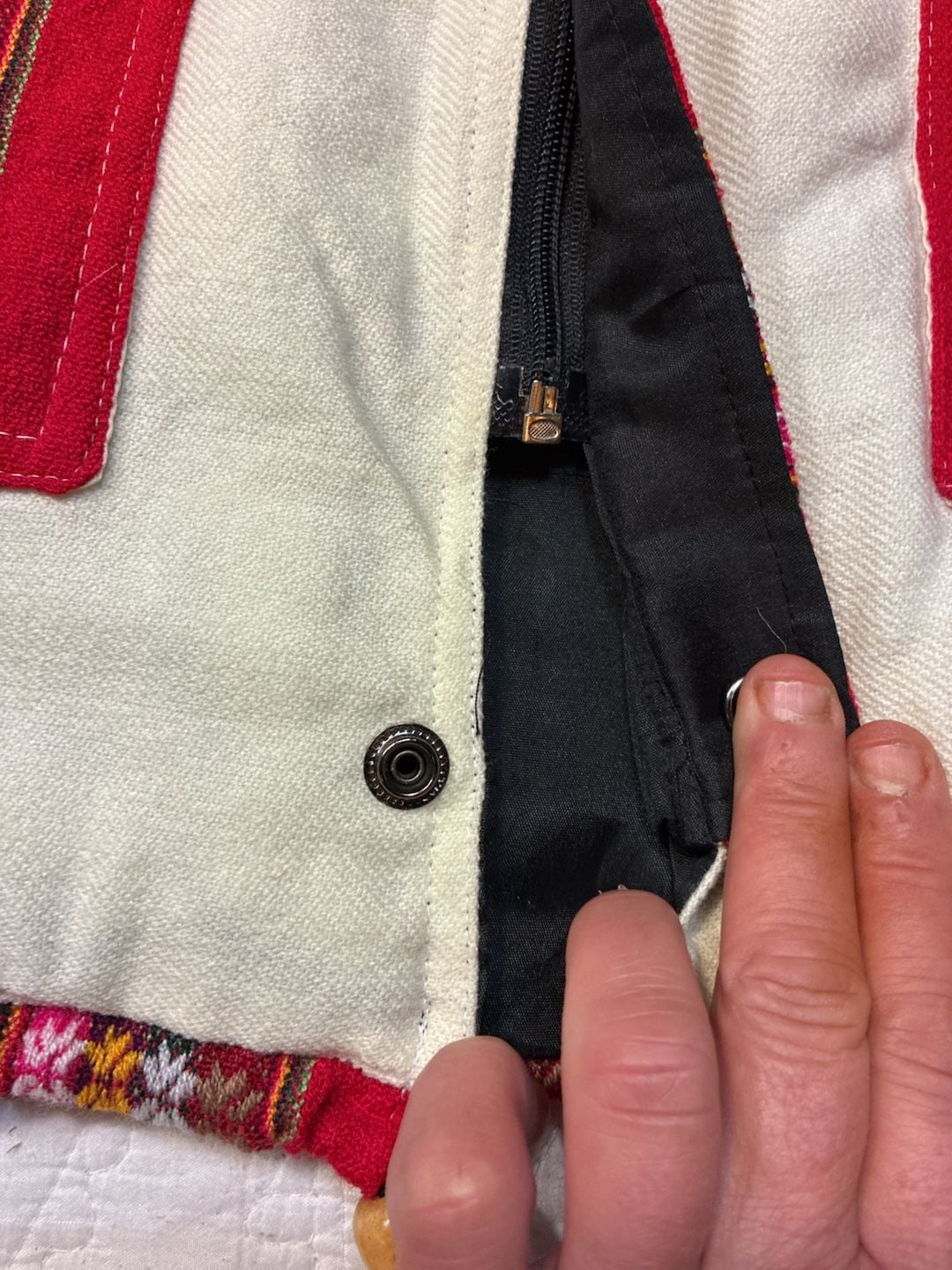 Vintage Handcrafted Hooded Jacket Red White Geometric Print Size M 4