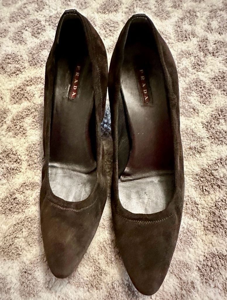Prada Suede Pumps Brown 2