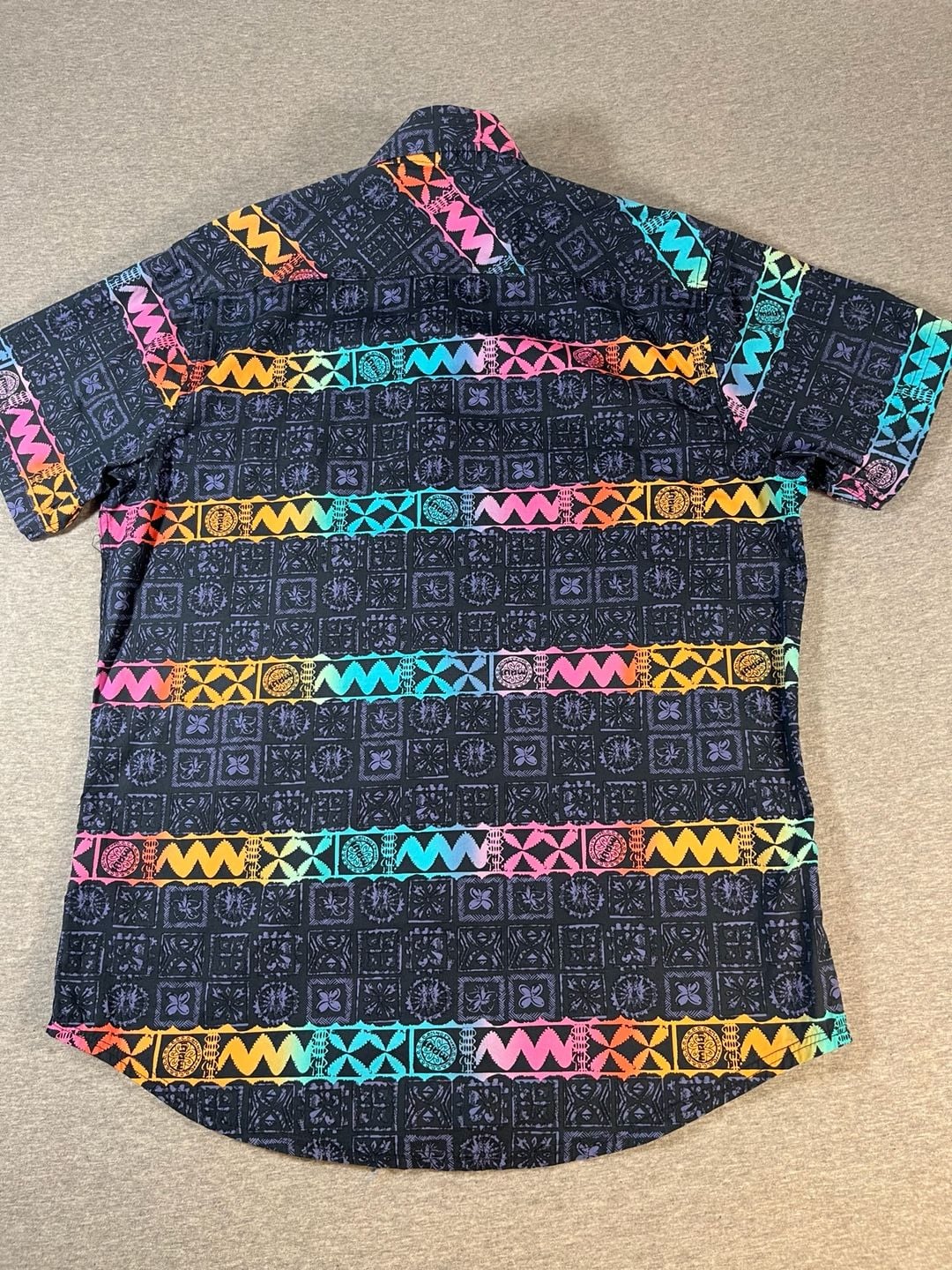 Maui and Sons Black Multi color Button Up Short Sleeve Hawaiian Shirt Men’s M 5