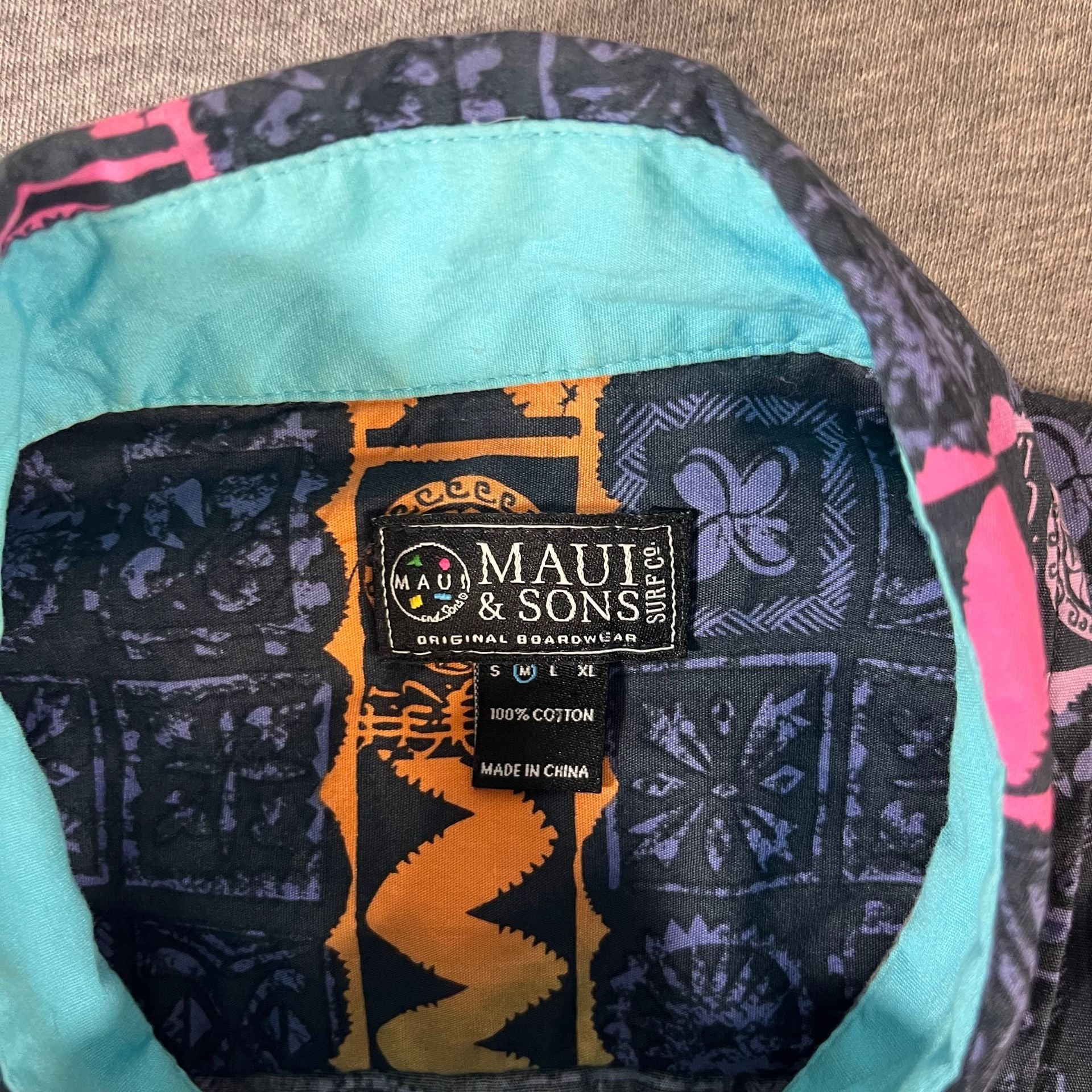 Maui and Sons Black Multi color Button Up Short Sleeve Hawaiian Shirt Men’s M 6