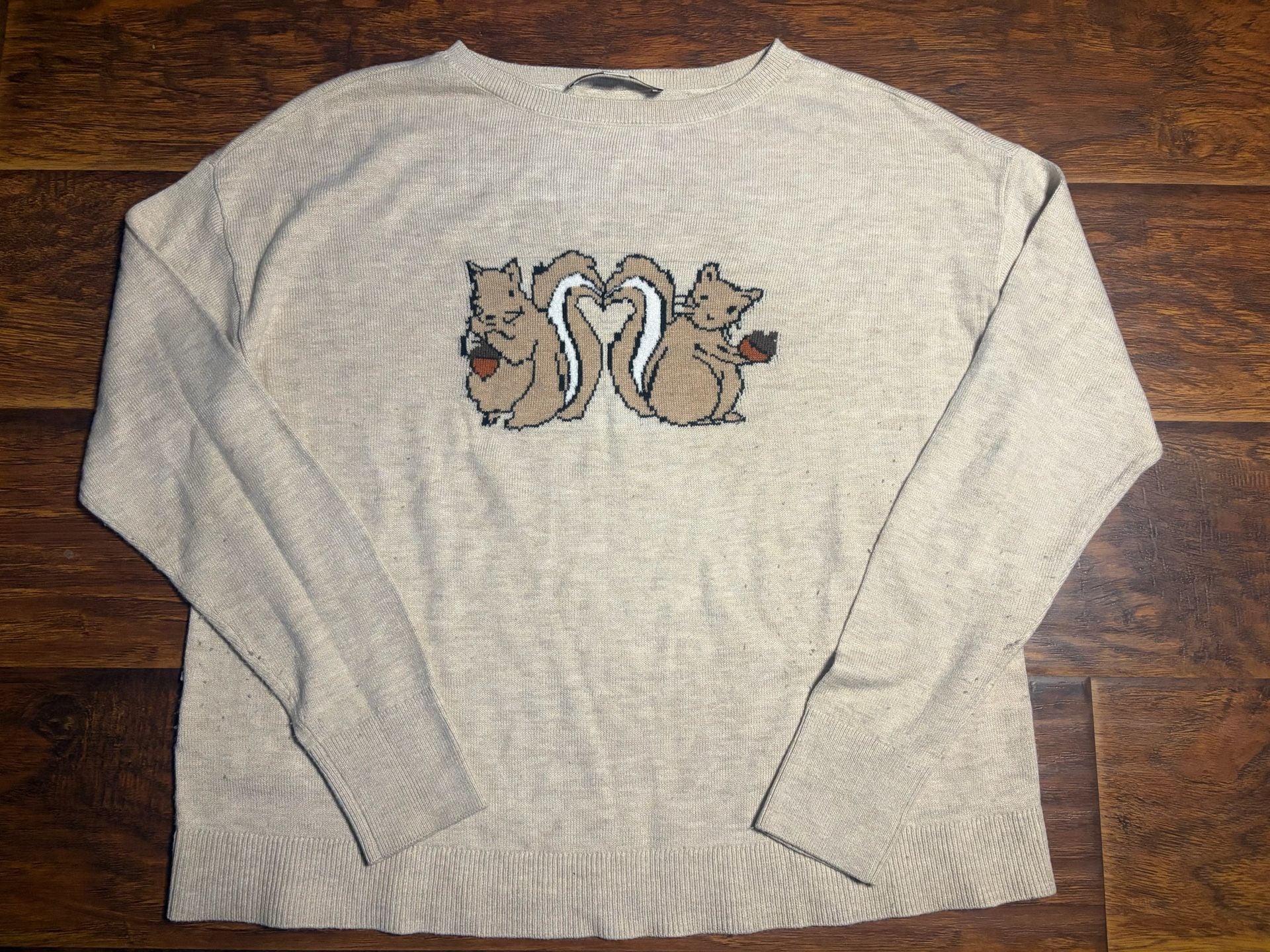 LOFT Squirrel Sweater Size M Beige Heart Tails Graphic Pullover 2