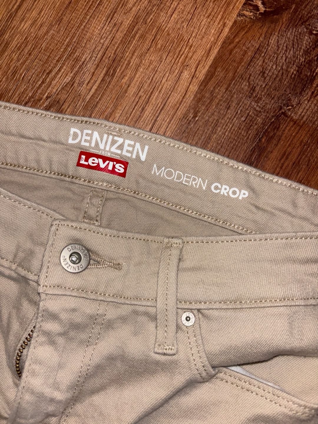 Denizen from Levi's Modern Crop Pants Size 12 Beige 5