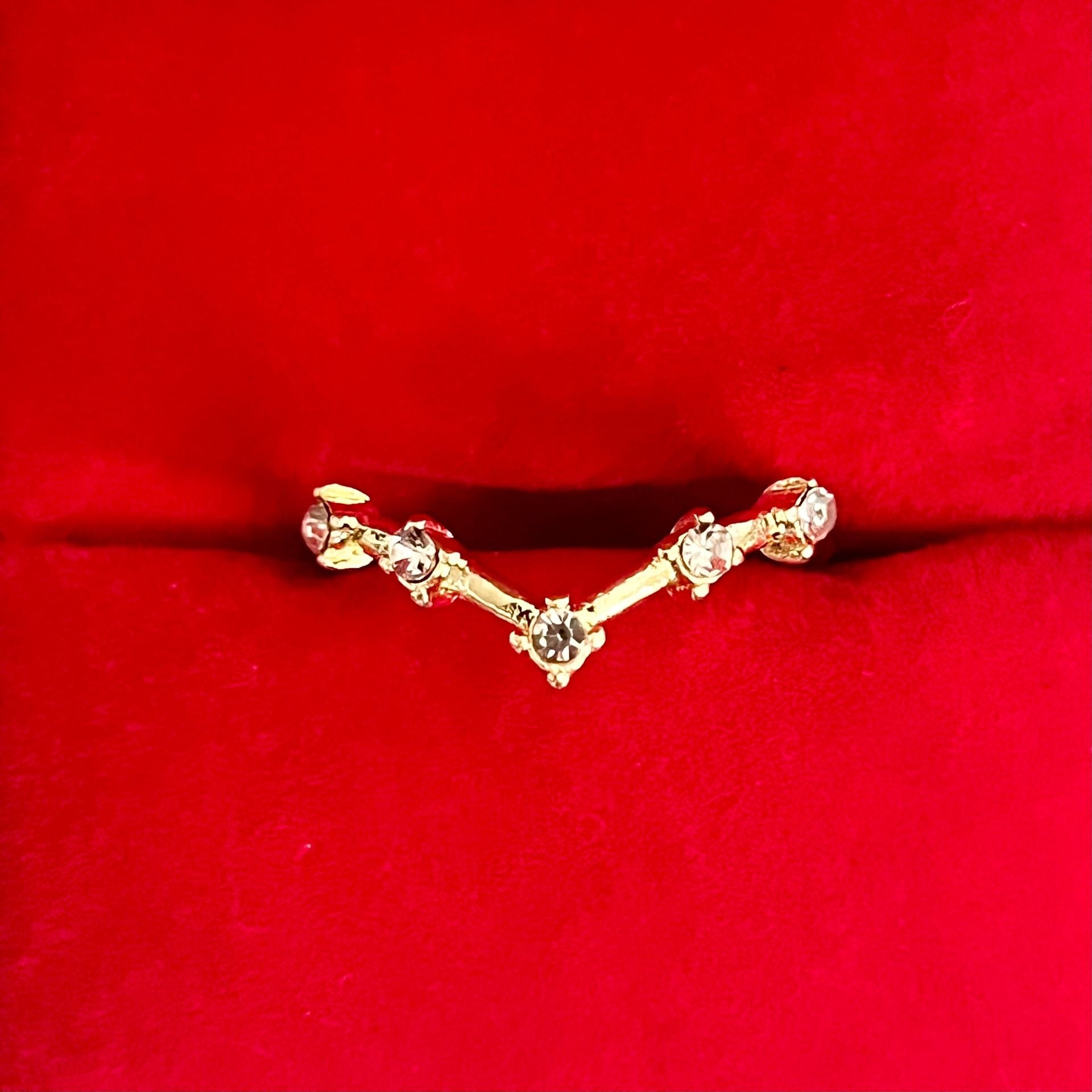Gold V-Shape 5-Stone CZ Titanium Steel Gold Band Size 6 2