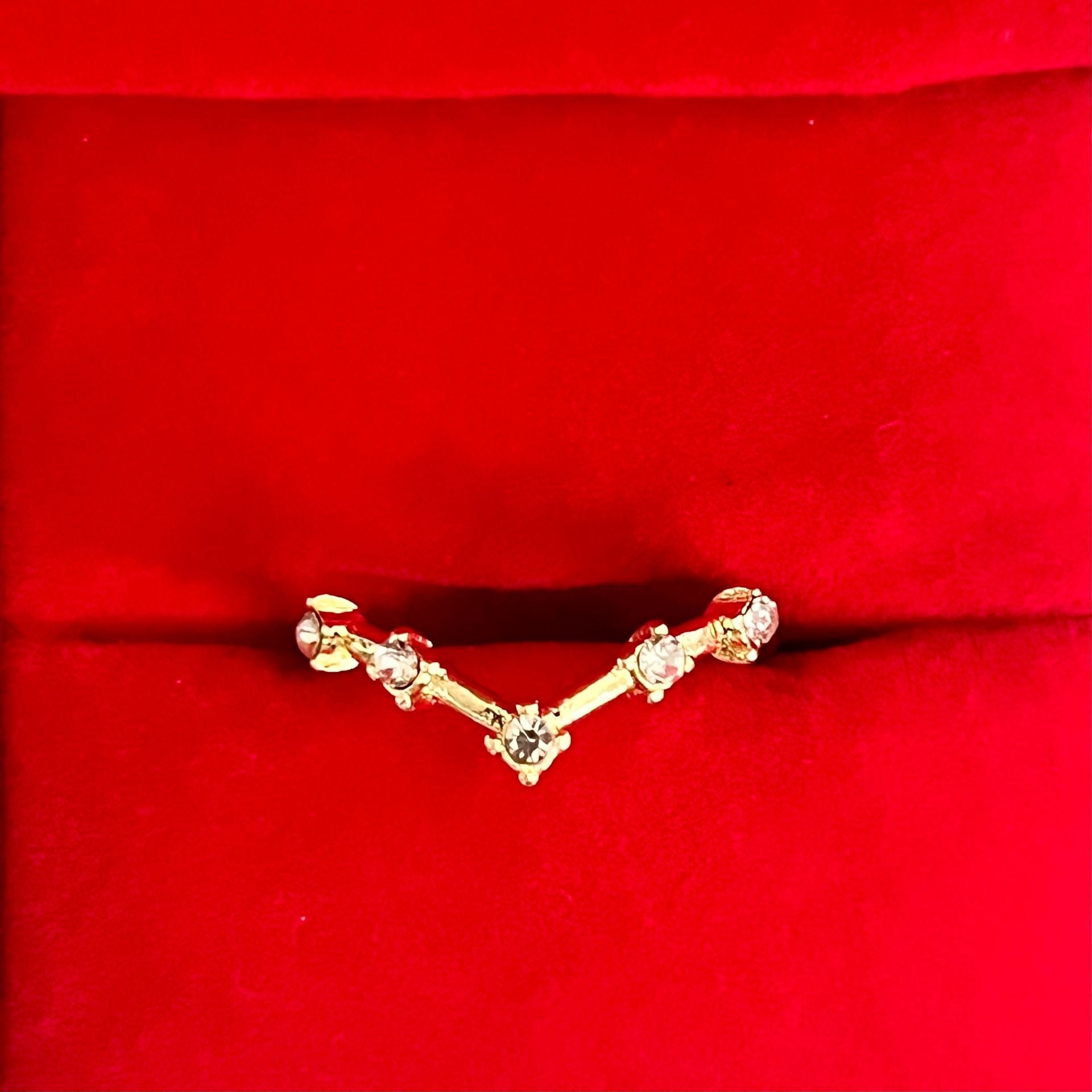 Gold V-Shape 5-Stone CZ Titanium Steel Gold Band Size 6 4