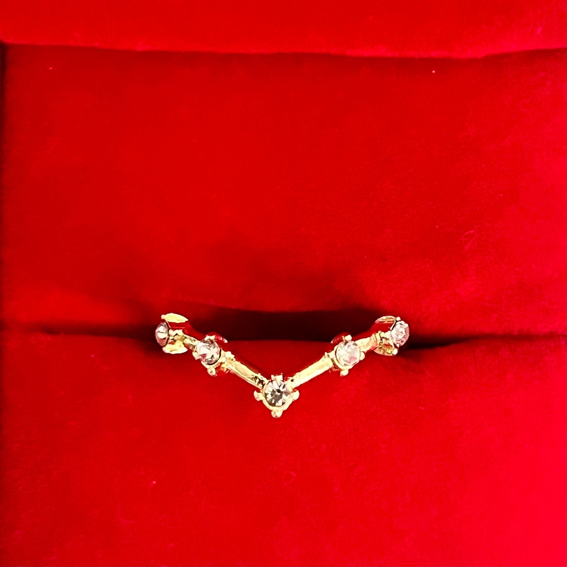 Gold V-Shape 5-Stone CZ Titanium Steel Gold Band Size 6 5