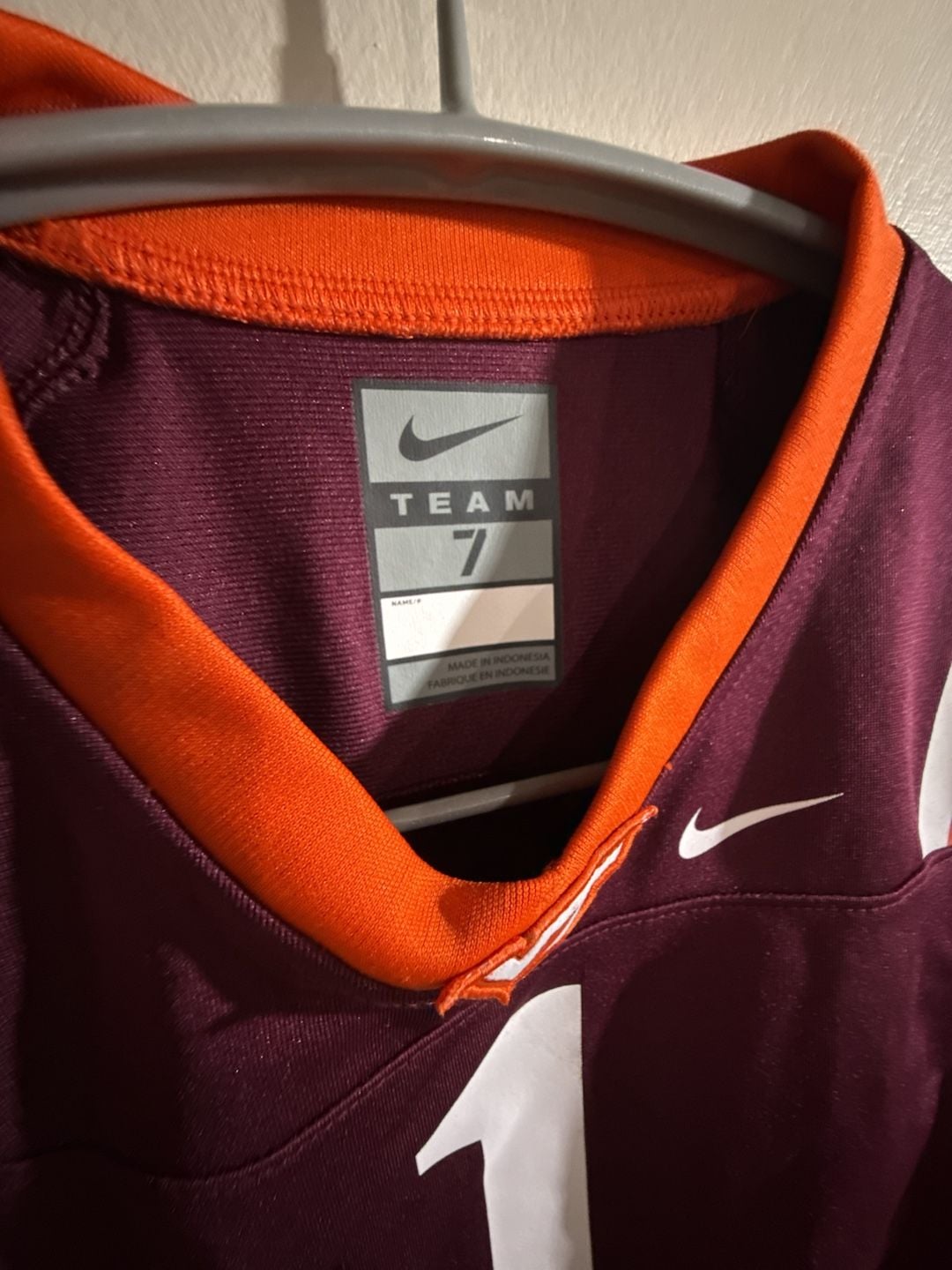 Nike Virginia Tech Hokies Football Jersey Size 7 Maroon 5