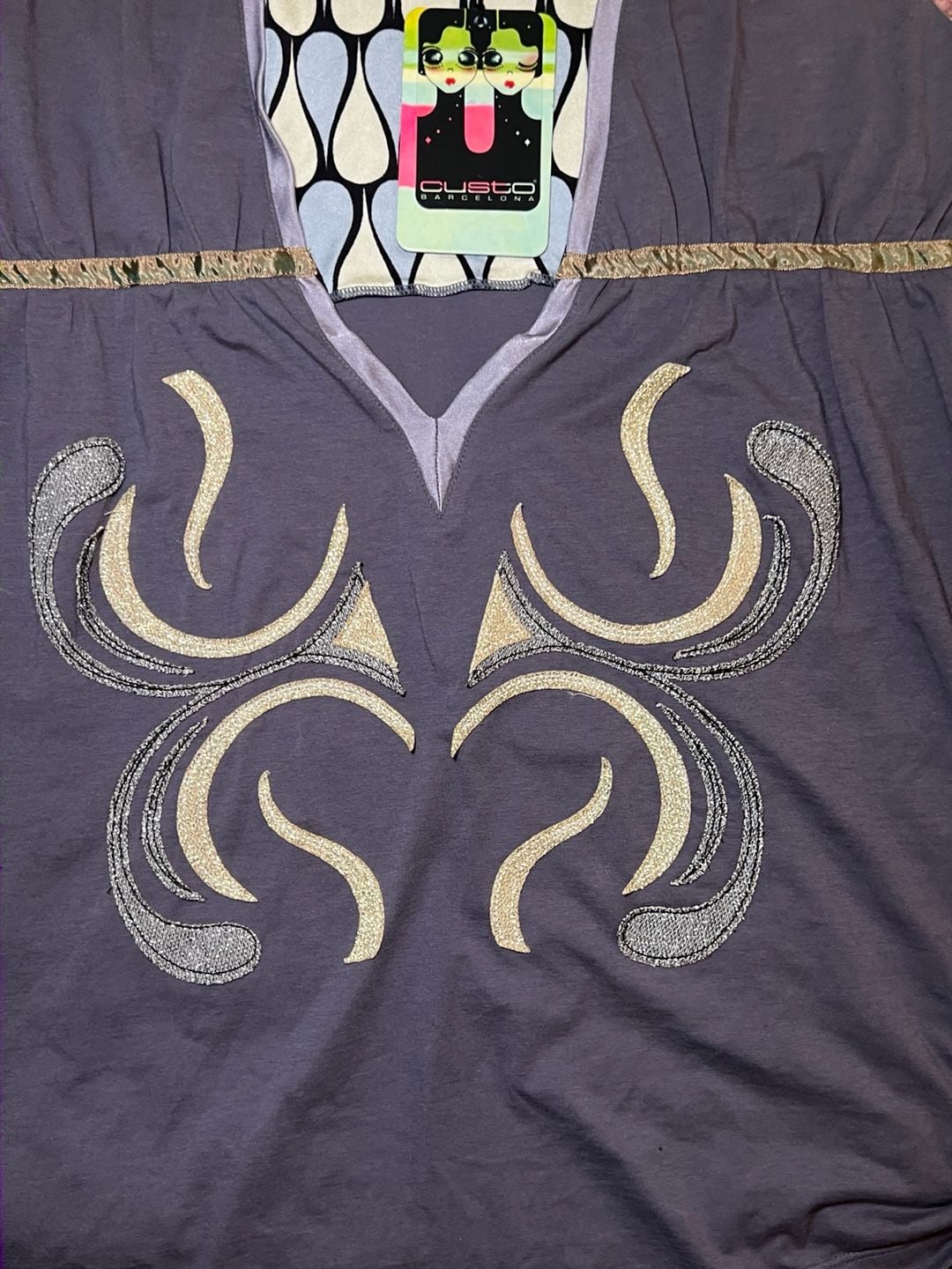 Custo Barcelona Y2K Vintage Graphic V Neck Top Gold Silver Size 4 L NWT 4