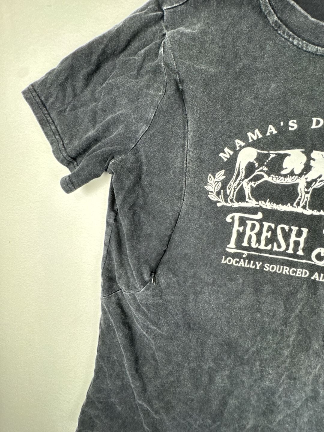 All Things Mama Designs Mama's Dairy Farm Nursing Tee Size XL Black 4