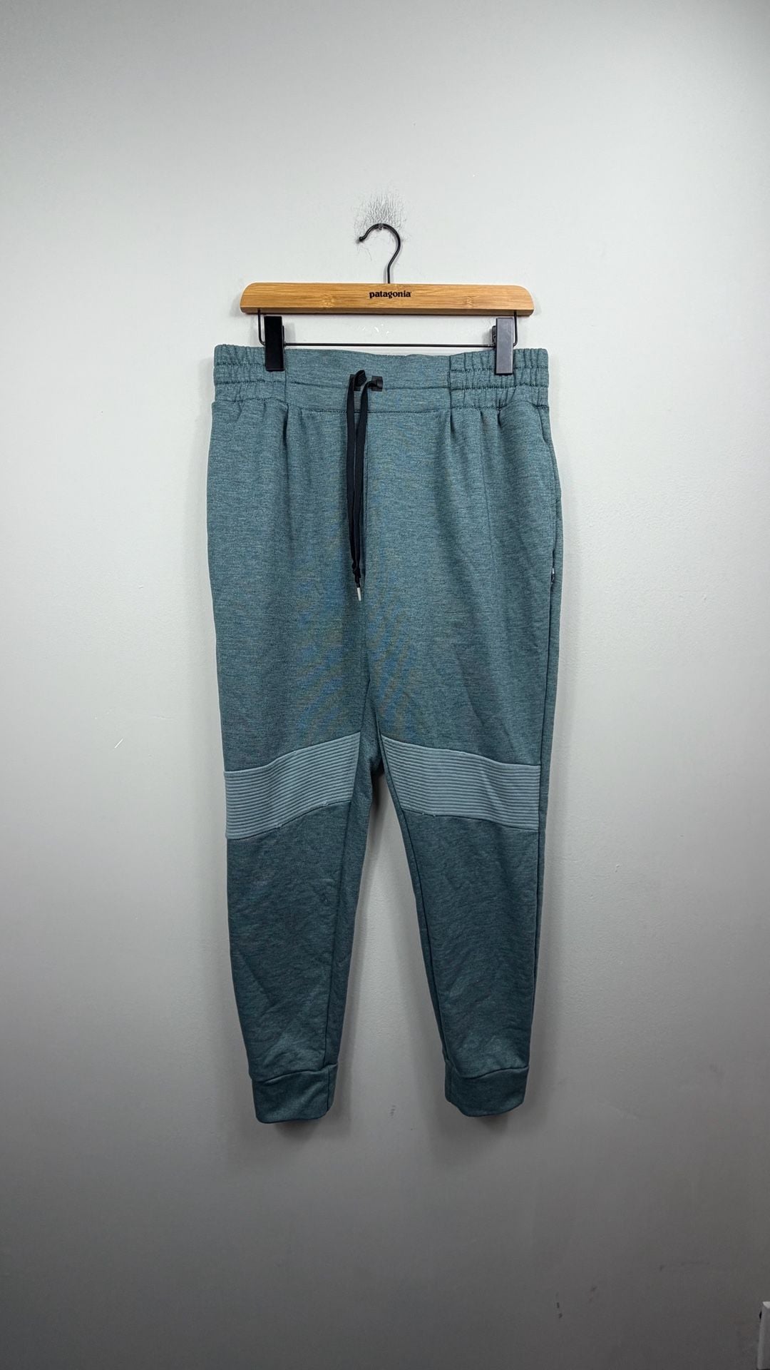 On Running Sweat Pants Size L Green 2