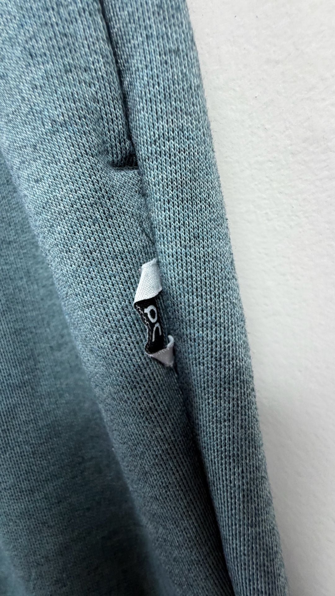 On Running Sweat Pants Size L Green 3