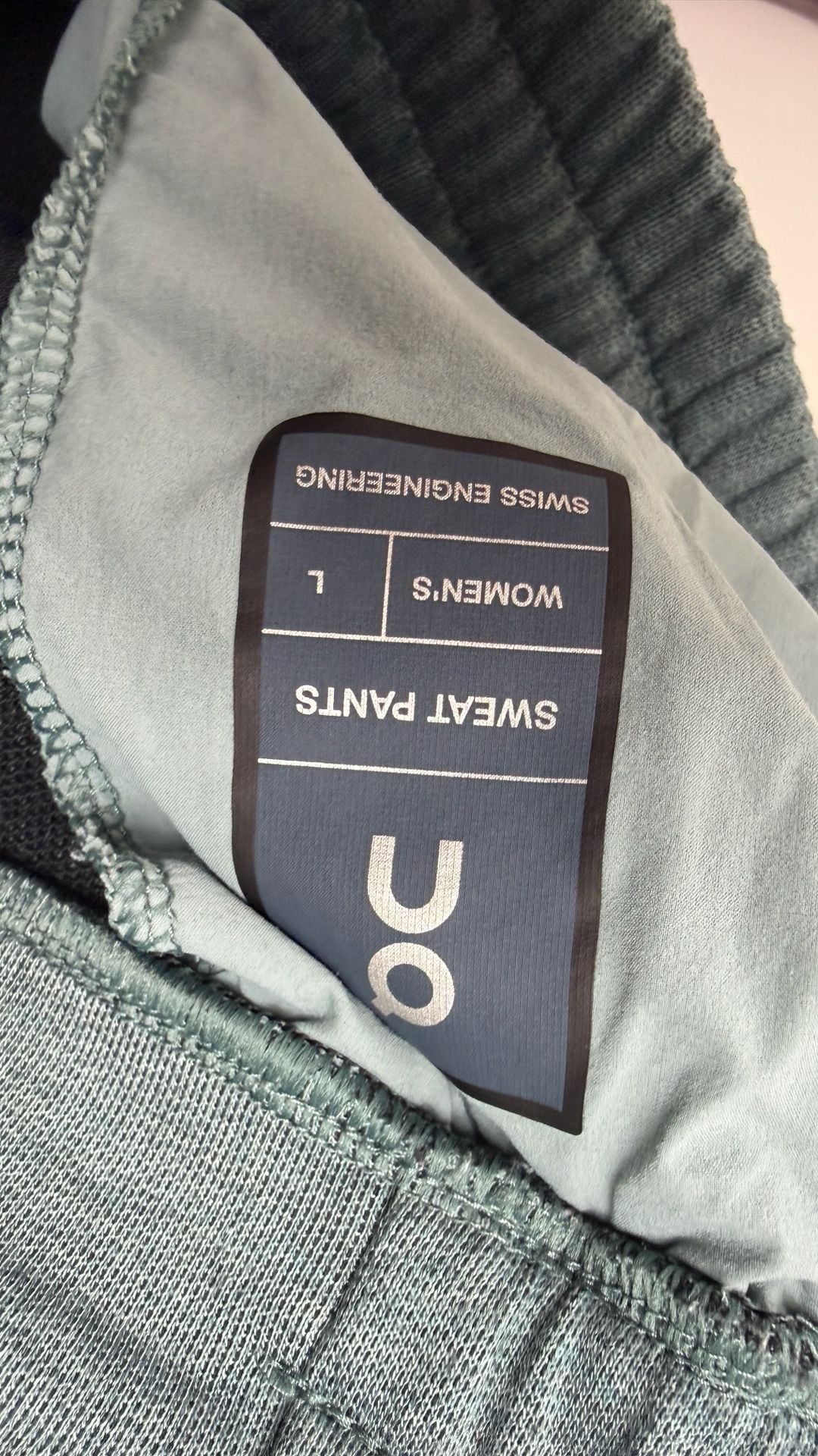 On Running Sweat Pants Size L Green 7