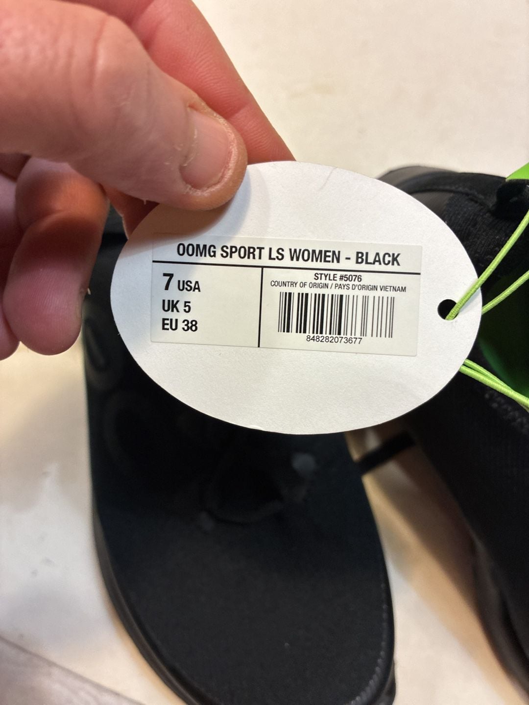 Oofos Oomg Sport Ls Size 7 Black Recovery Shoes 6