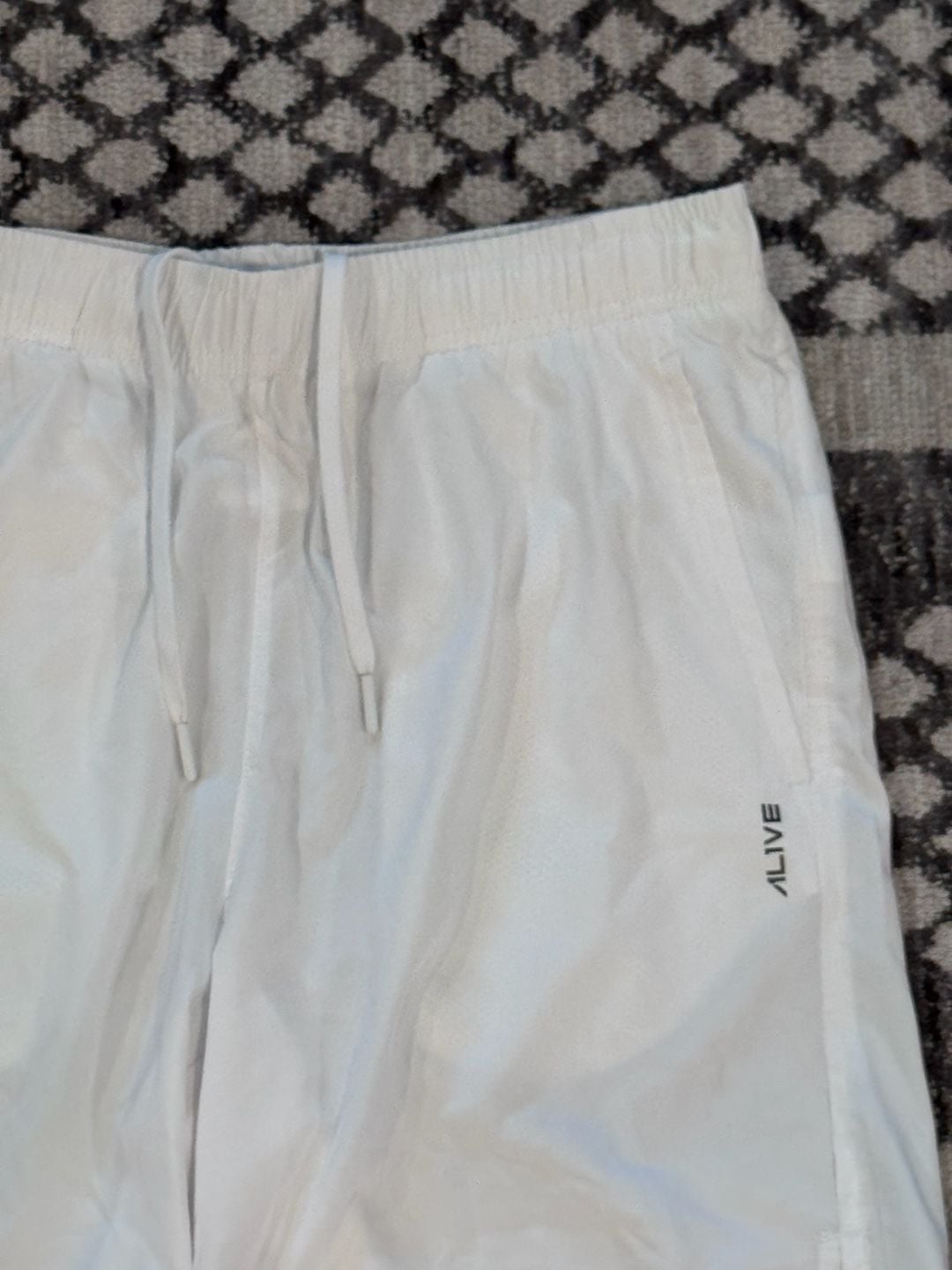 Alive Athletic Shorts Size S White Qwick-Dry Drawstring 4