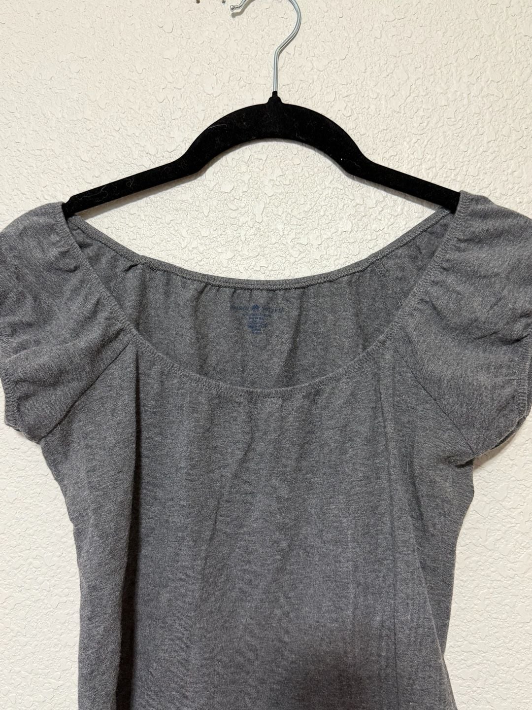 Brandy Melville Scoop Neck Cap Sleeve Top Grey 4