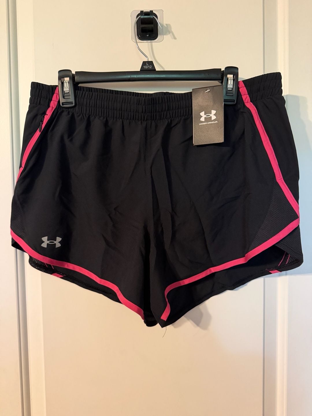 Under Armour UA Fly By 3'' Shorts Size L Black Pink 2