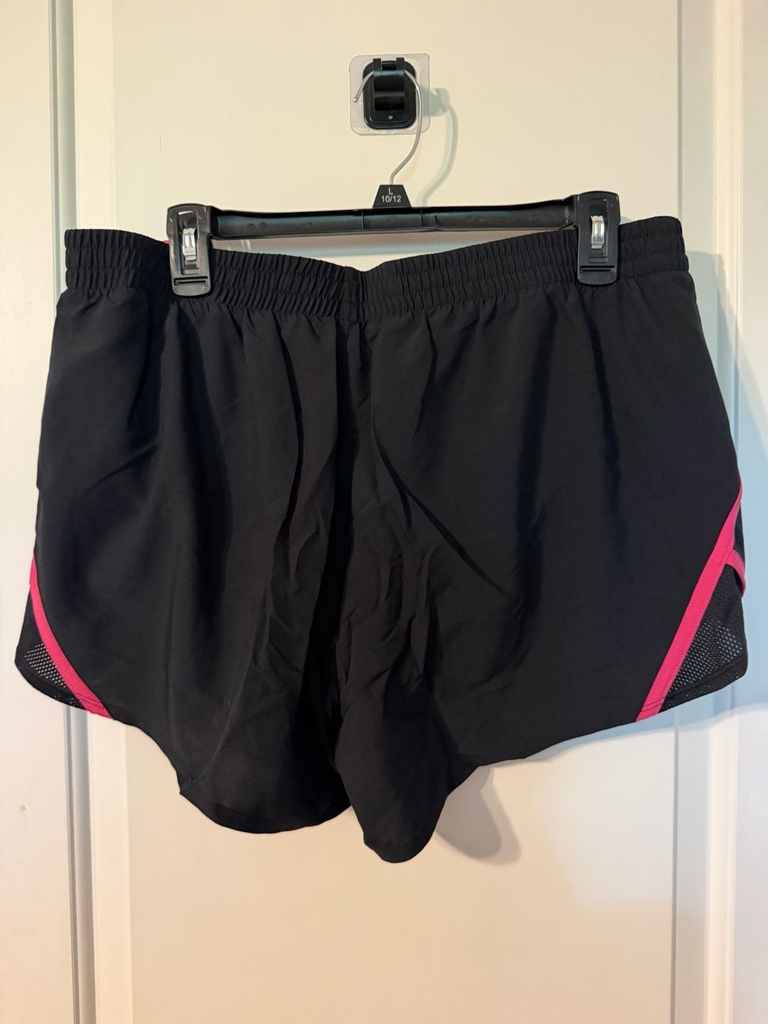 Under Armour UA Fly By 3'' Shorts Size L Black Pink 4