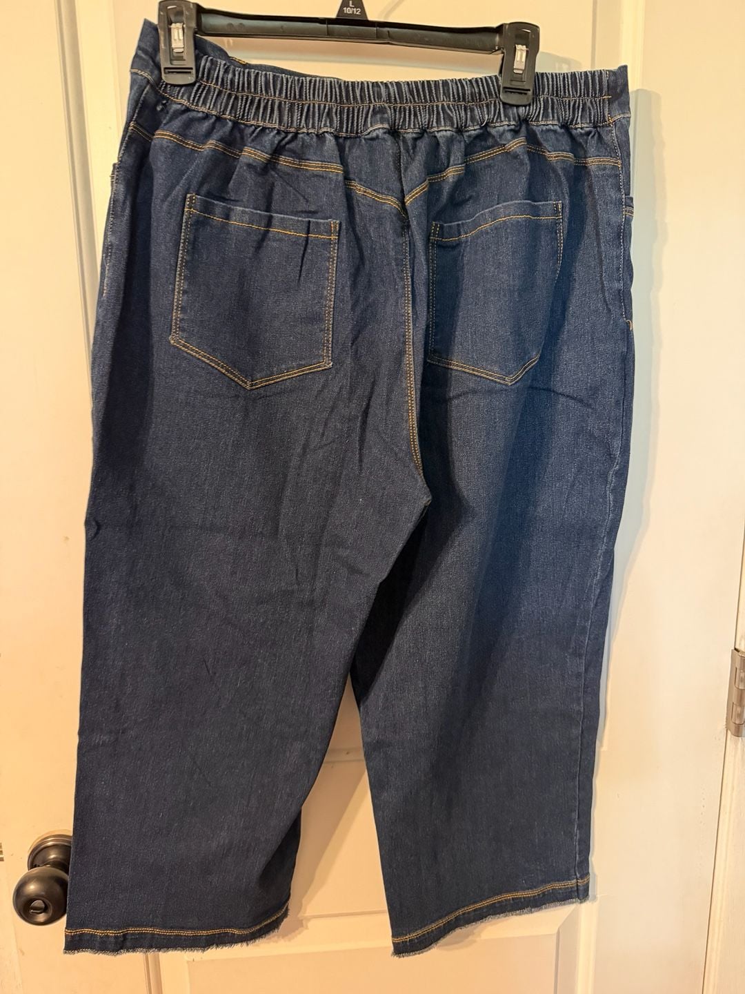 Time and Tru Denim Capris Size L Dark Wash Pull-On 3