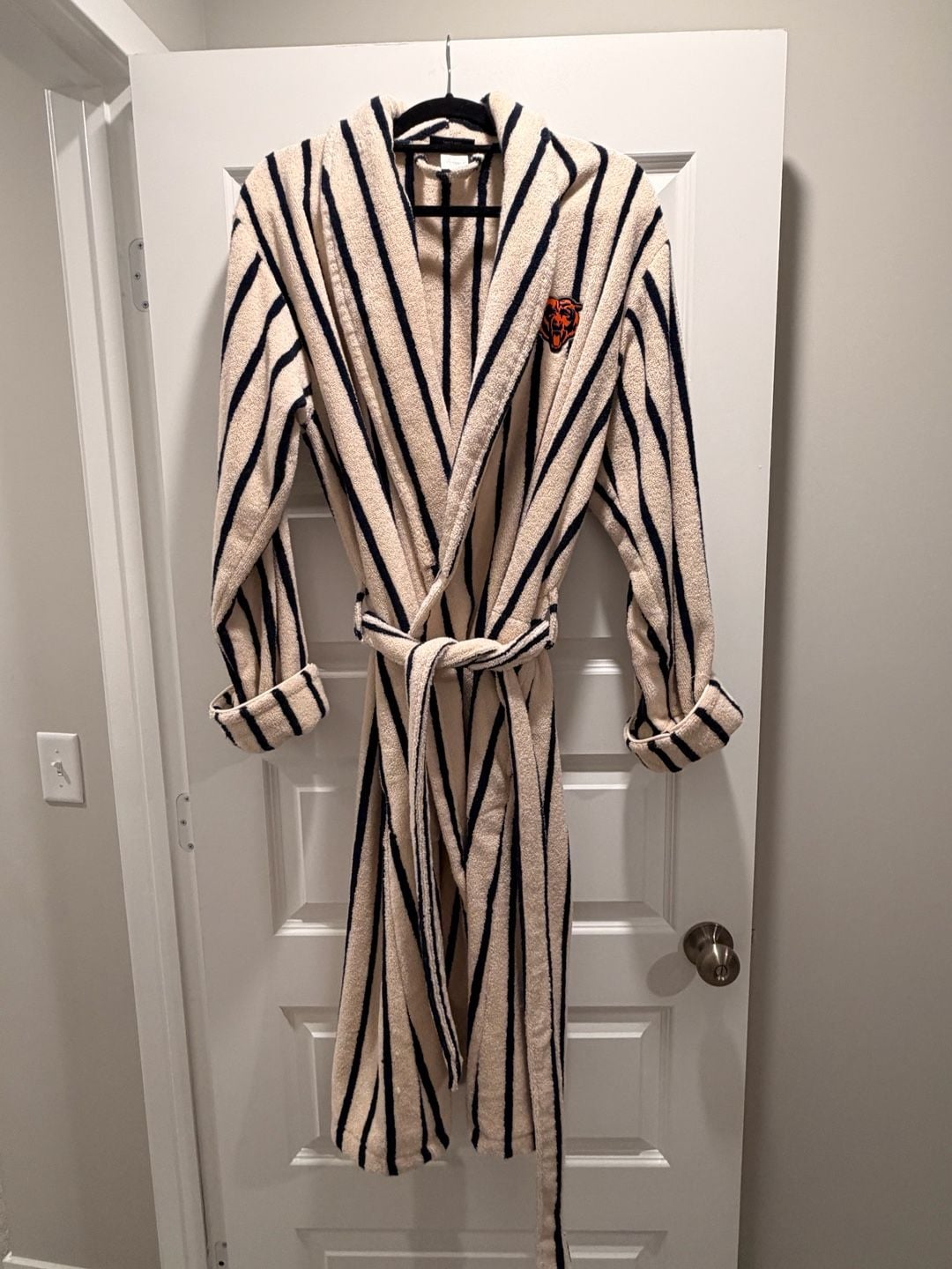Chicago Bears NFL Brooklinen Striped Cotton Terry Bathrobe Navy Cream 2