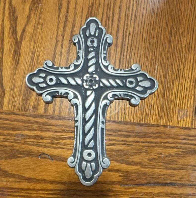 Vintage Metal Wall Hanging Cross Silver Tone Plaque Twisted Rope Design 1