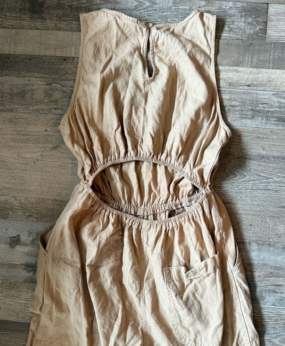 Universal thread women’s jumpsuit size M 8