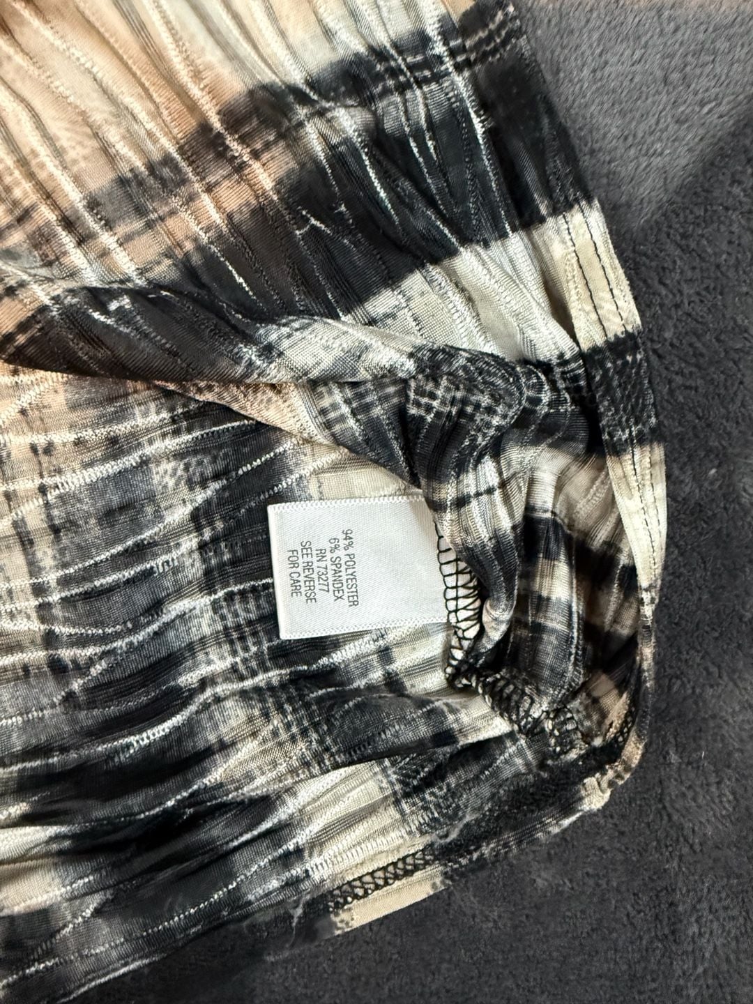 Women’s Dana Buchman Crinkled Top Size M Black Beige Abstract 3/4 Sleeve#154 5