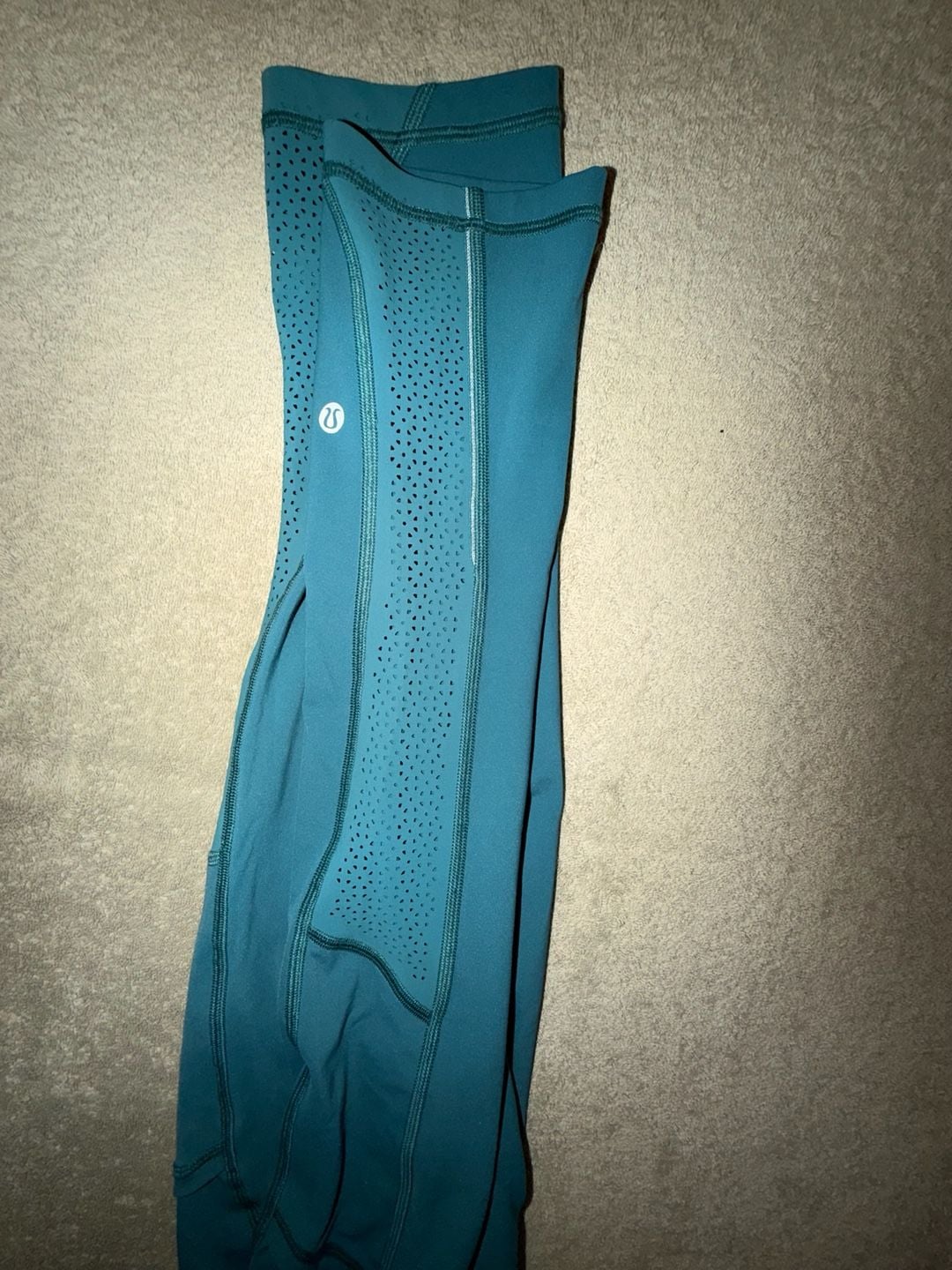 Lululemon Ready To Race Crop Leggings Deep Cove with ventilation 9