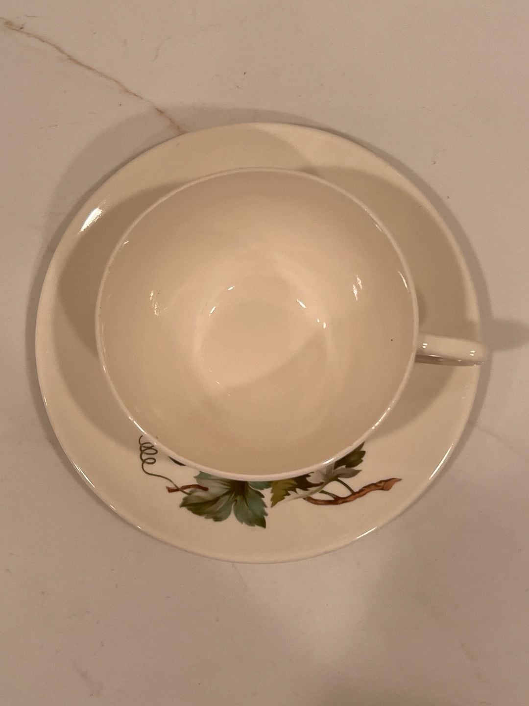 Vintage Grapevine Edwin Knowles set of 4 Cream Teacup/Saucer 3