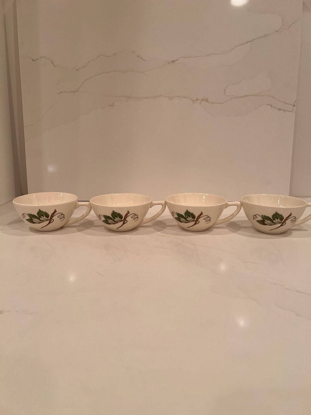 Vintage Grapevine Edwin Knowles set of 4 Cream Teacup/Saucer 10