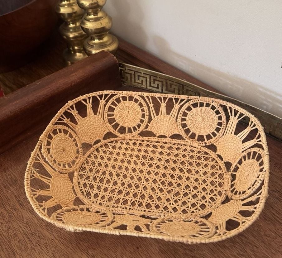 Vintage Hand Woven Straw Raffia Wicker Basket Oval Trinket Tray 1