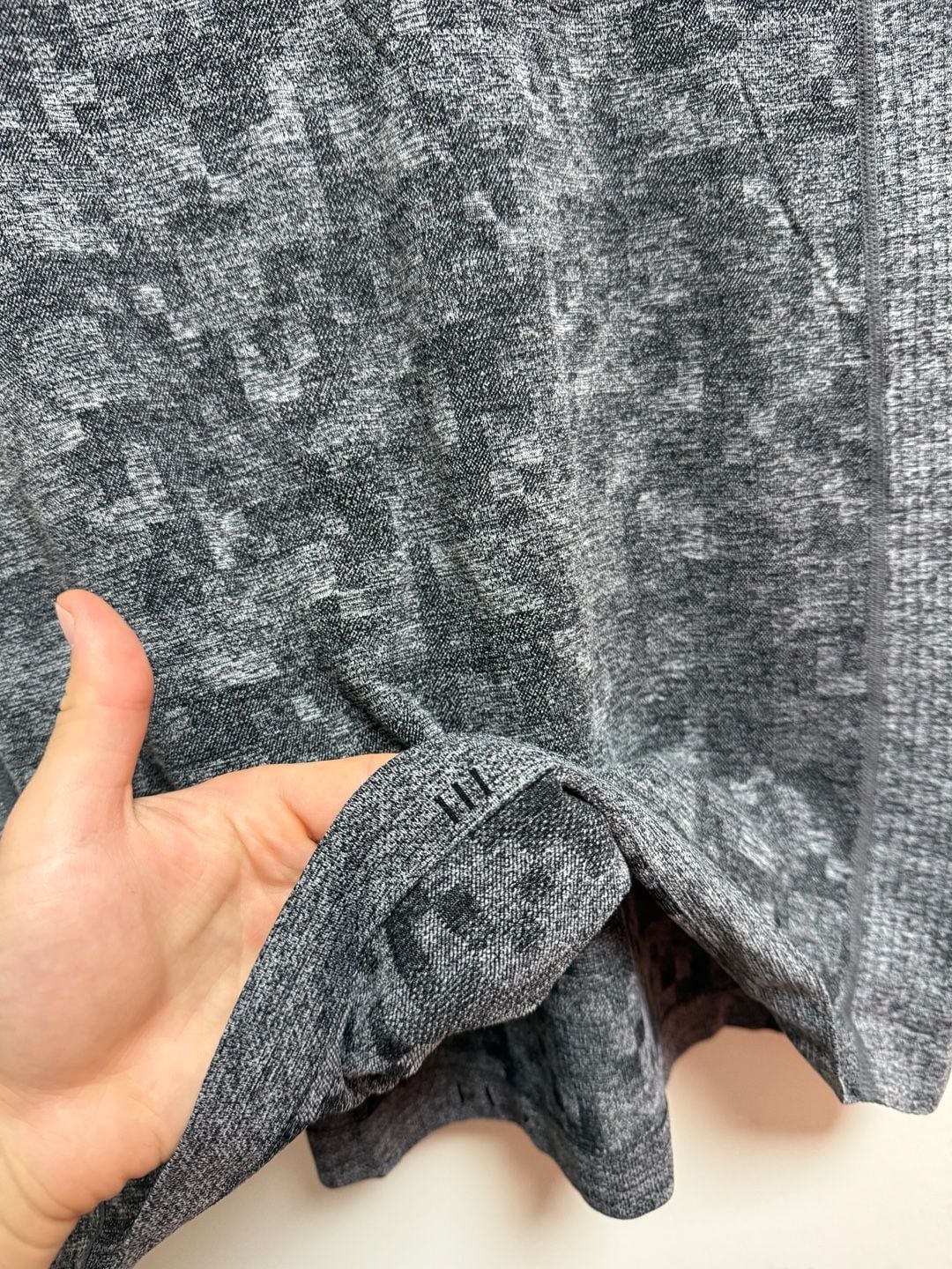 Lululemon FL2 Men's Gray Pixel Camo Seamless Workout Athletic T-Shirt 8
