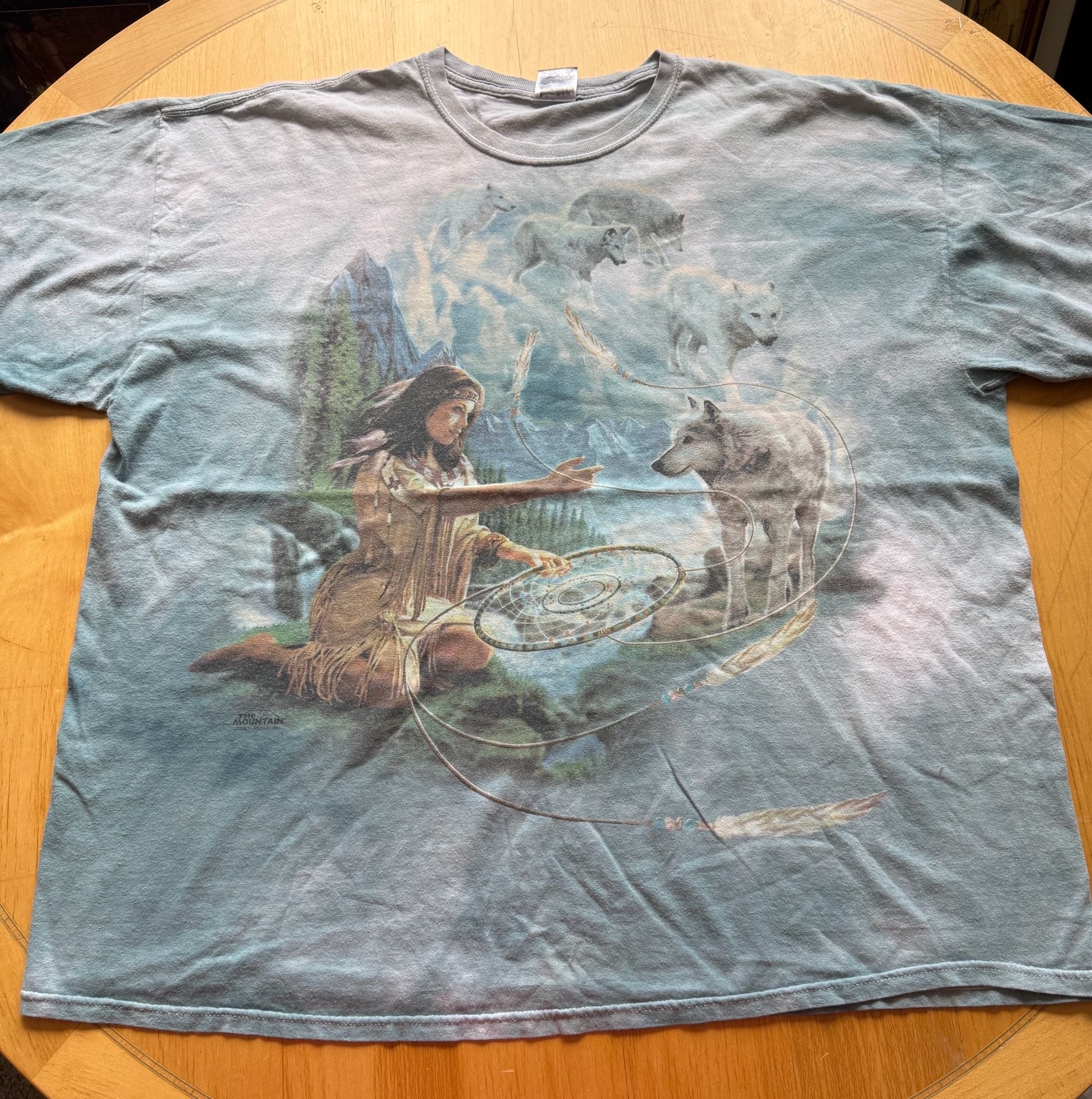 Gildan The Mountain Graphic T-Shirt Size 2XL Native American Wolf Art 3