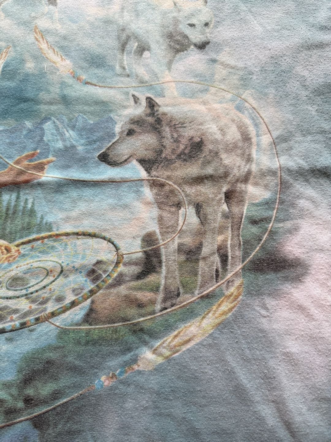 Gildan The Mountain Graphic T-Shirt Size 2XL Native American Wolf Art 8