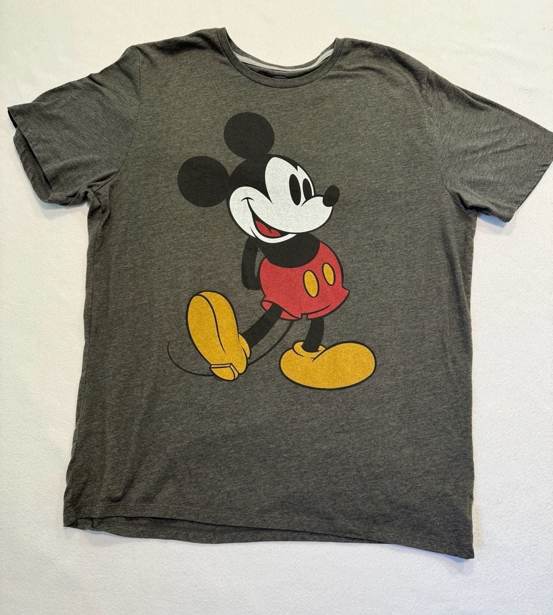 Old Navy Disney Mickey Mouse Men’s XXL Gray Graphic T-Shirt 2019 Cotton Blend 1