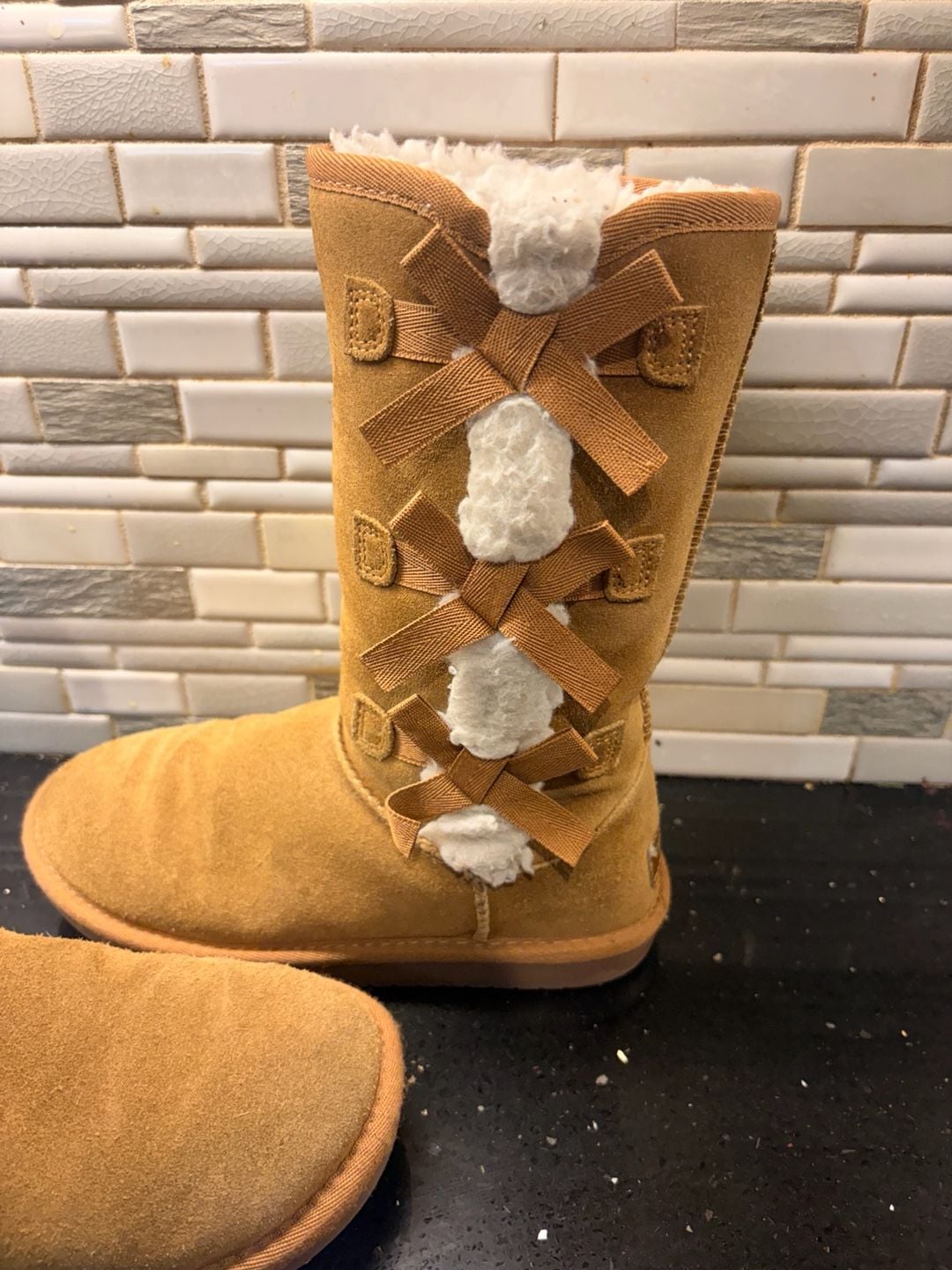 Koolaburra by UGG Victoria Tall Boots Chestnut Suede Bows Shearling 5