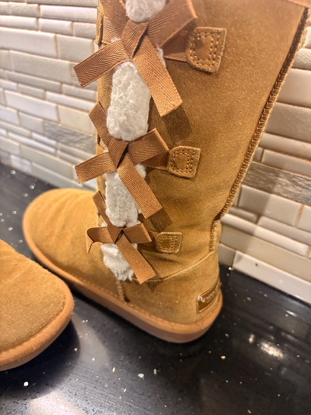 Koolaburra by UGG Victoria Tall Boots Chestnut Suede Bows Shearling 6