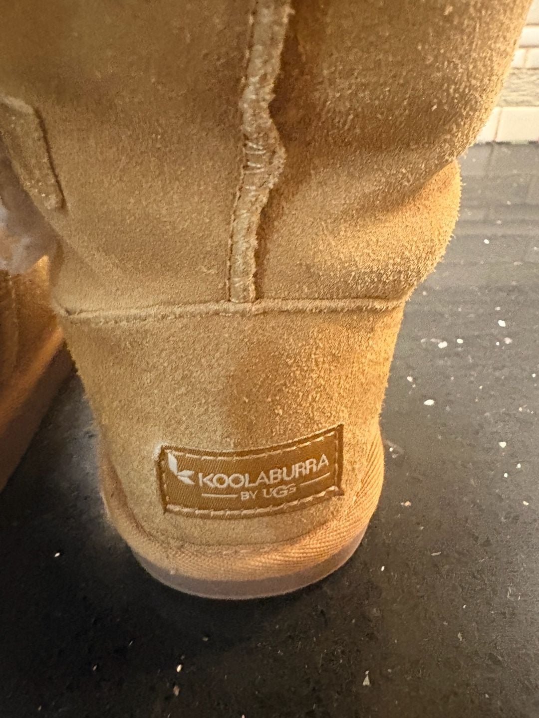 Koolaburra by UGG Victoria Tall Boots Chestnut Suede Bows Shearling 9
