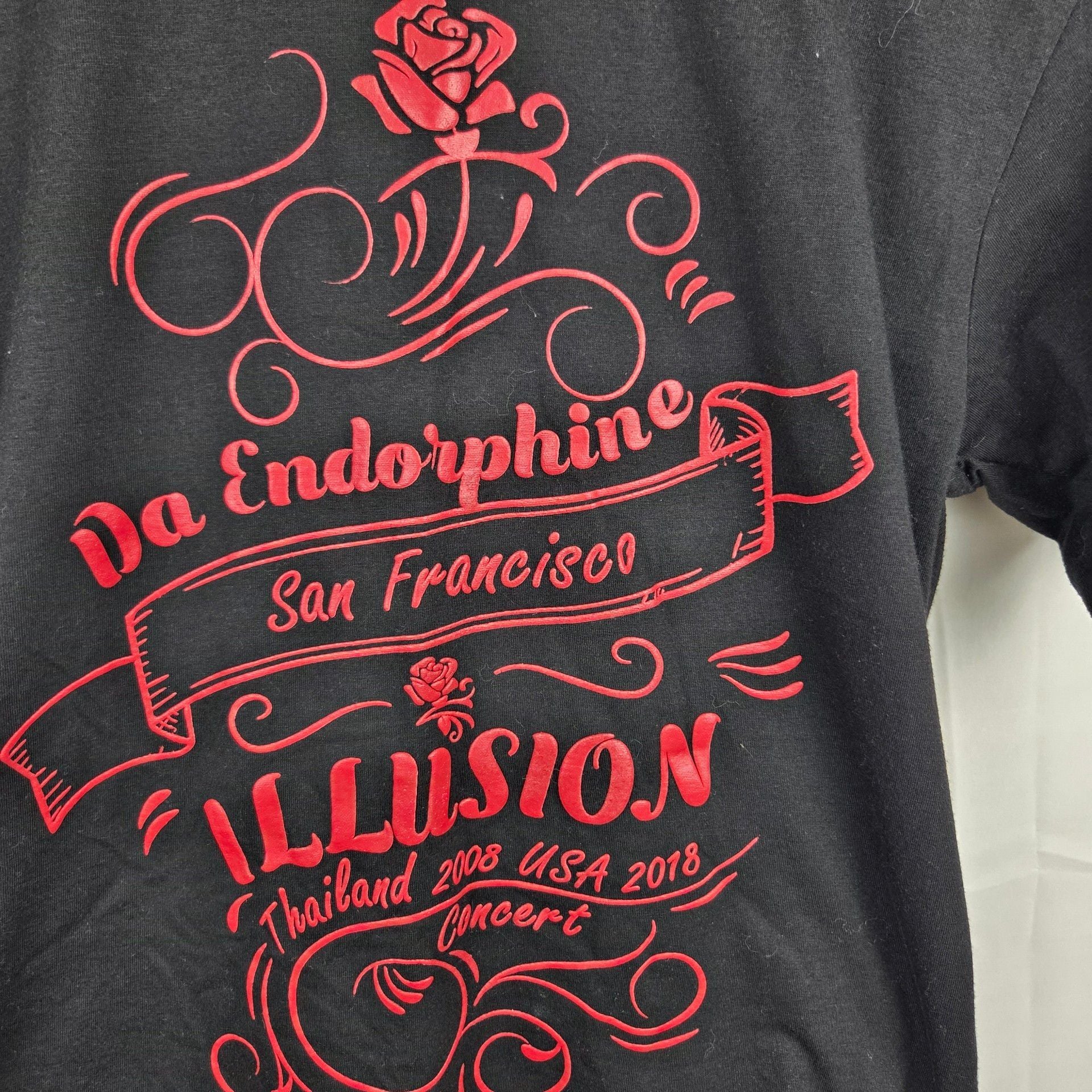 Indy Da Endorphine Illusion Concert Size M Black Graphic T-Shirt 3