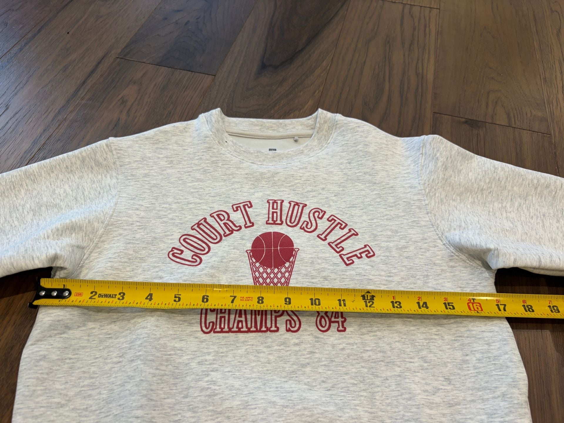 Uniqlo Court Hustle Champs 84 Sweatshirt Size 7-8 Gray Graphic Dry Stretch 4