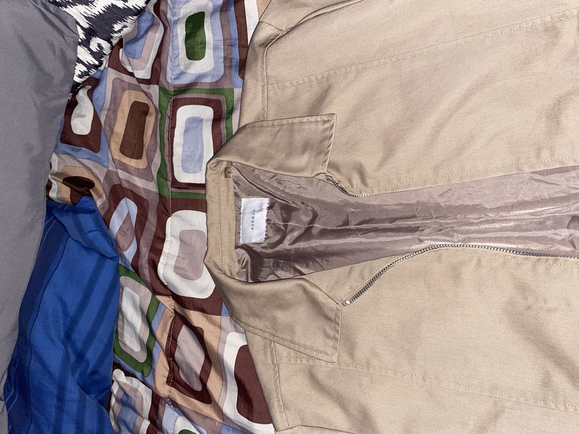 Product thumbnail 4