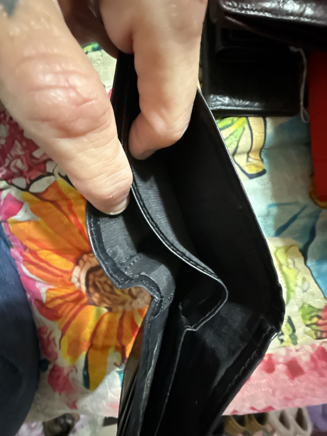 Generic Black Leather Bifold Wallet With ID Window 5