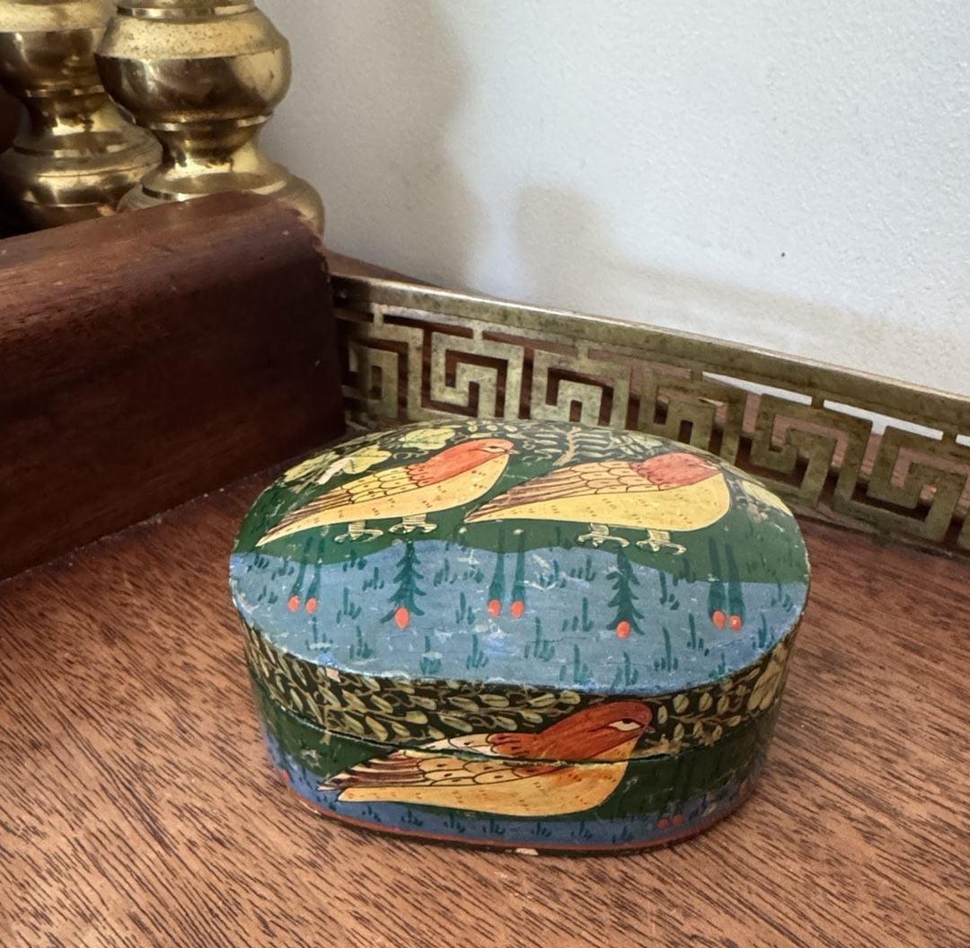 Vintage Hand Painted Kashmir Papier Mache Bird Trinket Box 1