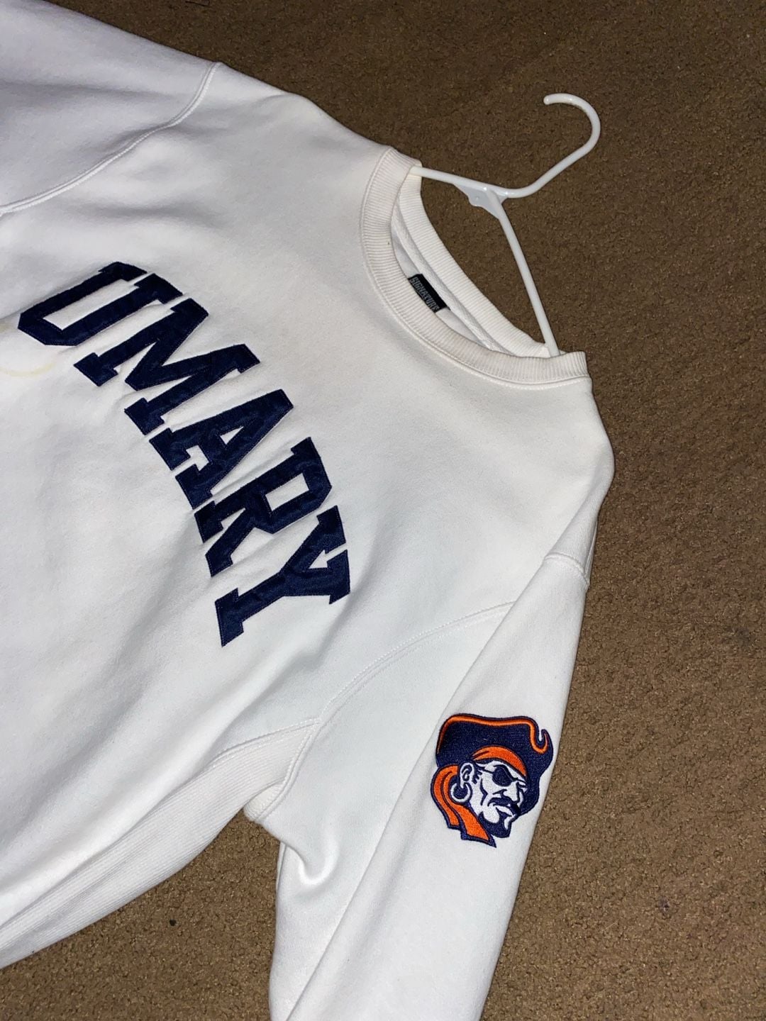 Signature Sportswear University of Mary Sweatshirt Size S White 3