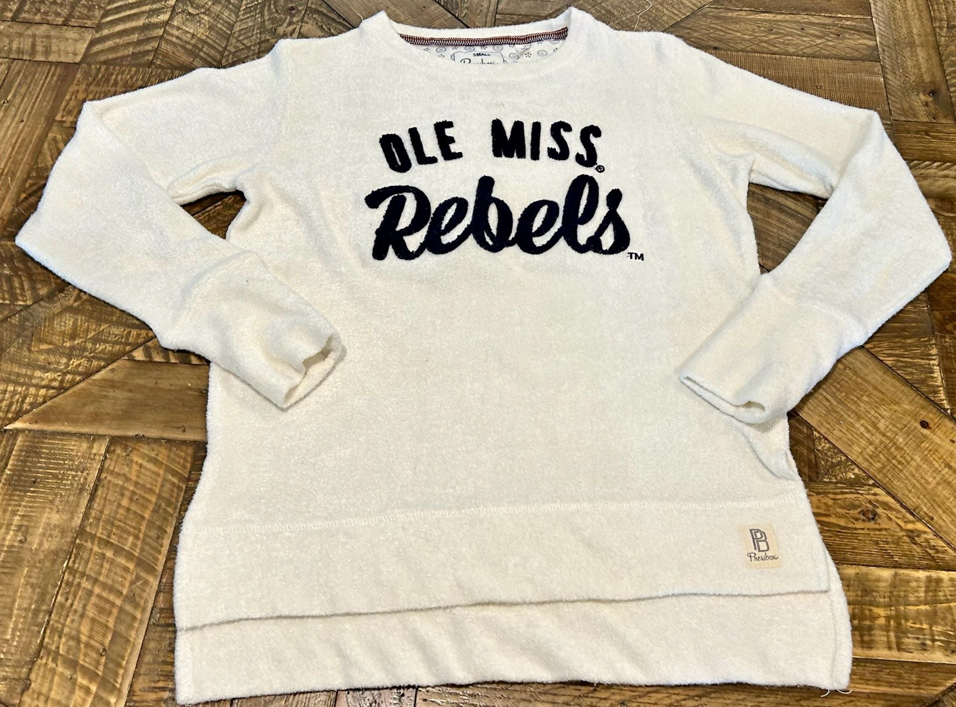 Pressbox Ole Miss Rebels Sweatshirt Size Small White Cuddle Knit 3